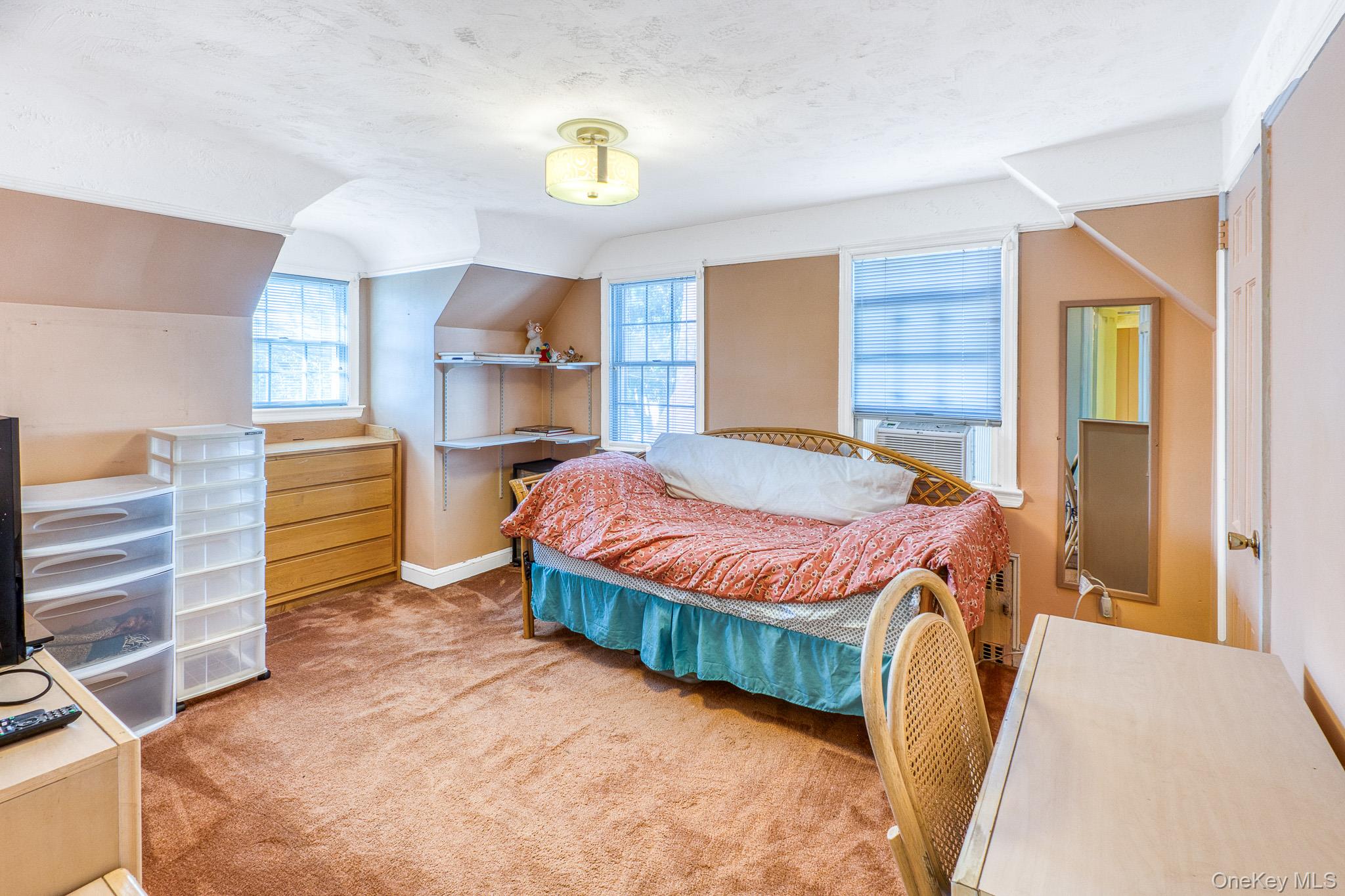 2531 Mount Avenue, Oceanside, NY 11572