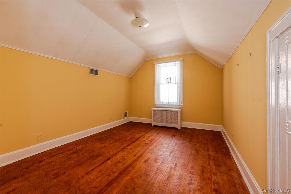 27-19 Murray Street, Flushing, NY 11354