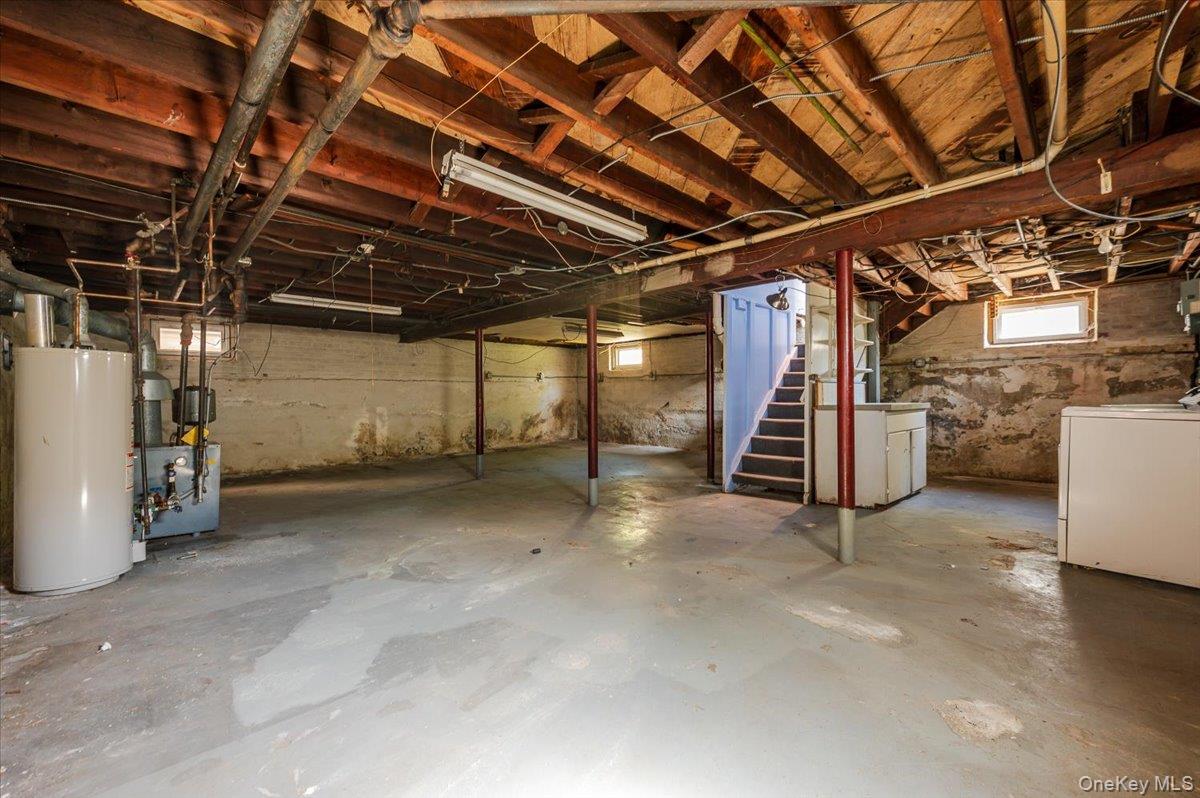 27-19 Murray Street, Flushing, NY 11354