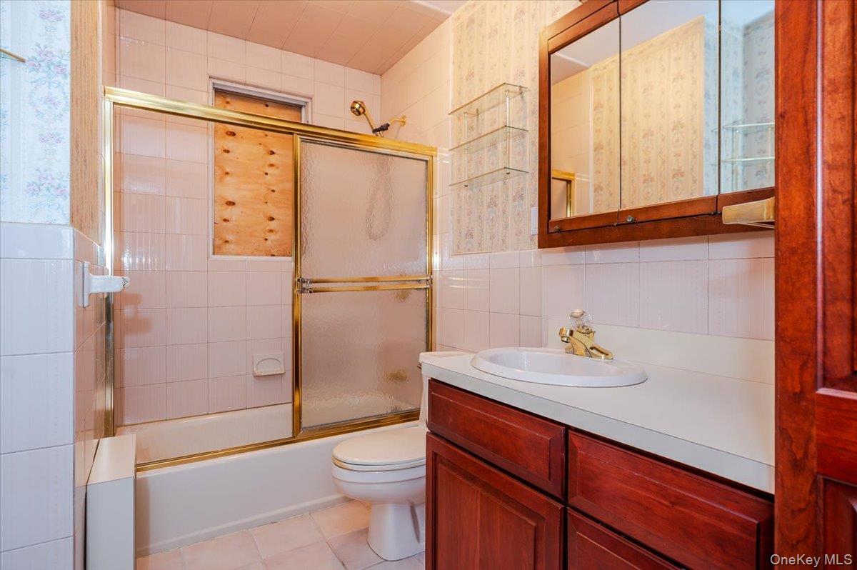 27-19 Murray Street, Flushing, NY 11354