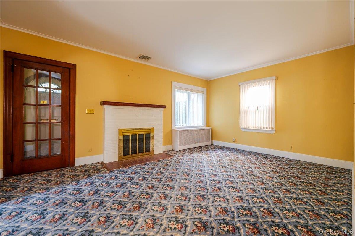 27-19 Murray Street, Flushing, NY 11354