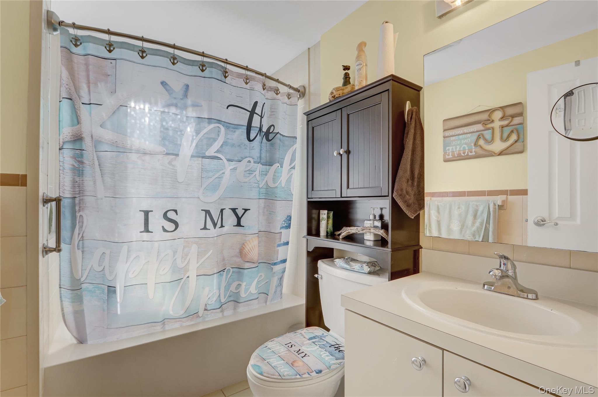 123 Cottage Boulevard, Hicksville, NY 11801