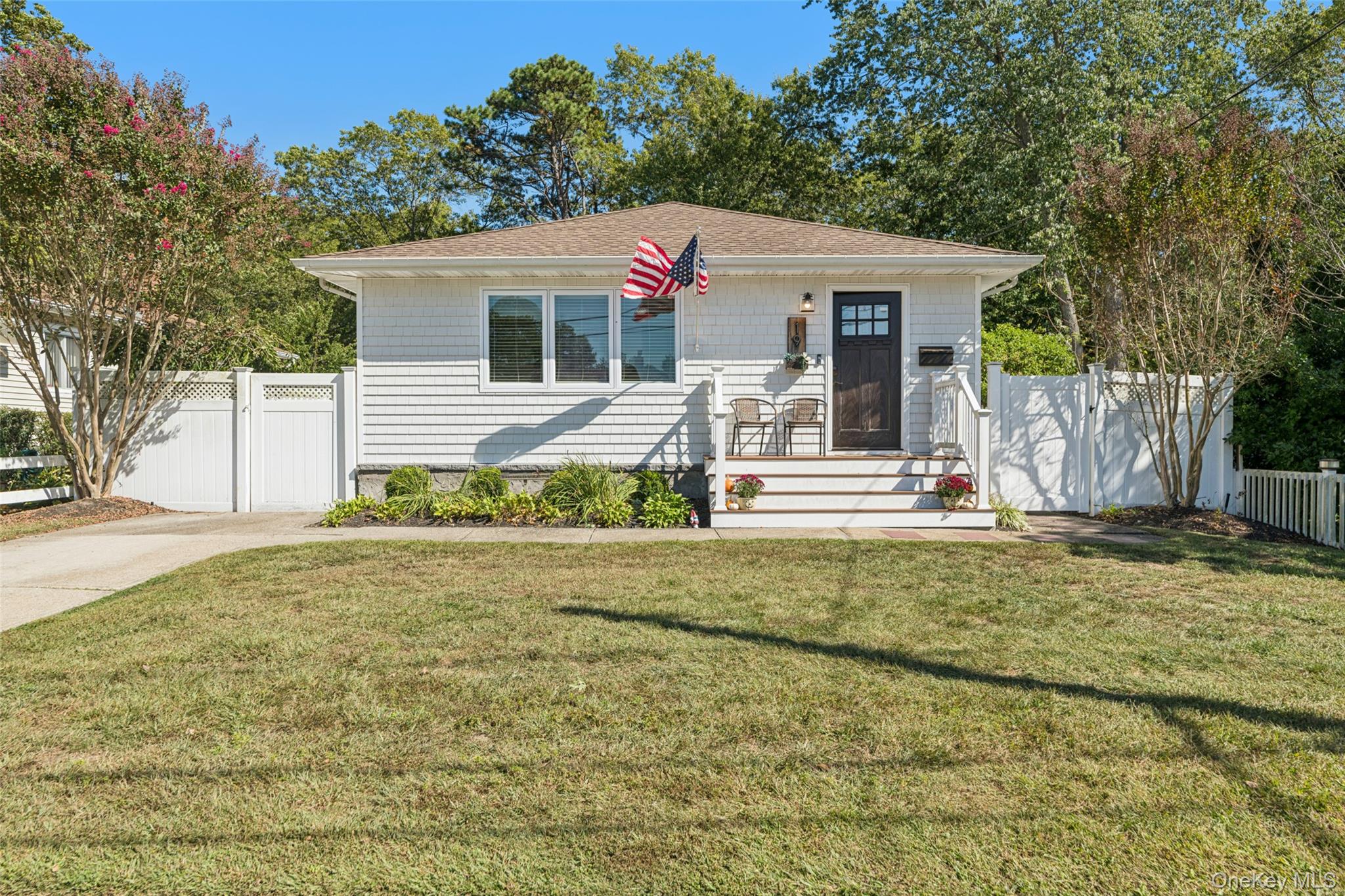 19 Salem Street, Islip Terrace, NY 11752