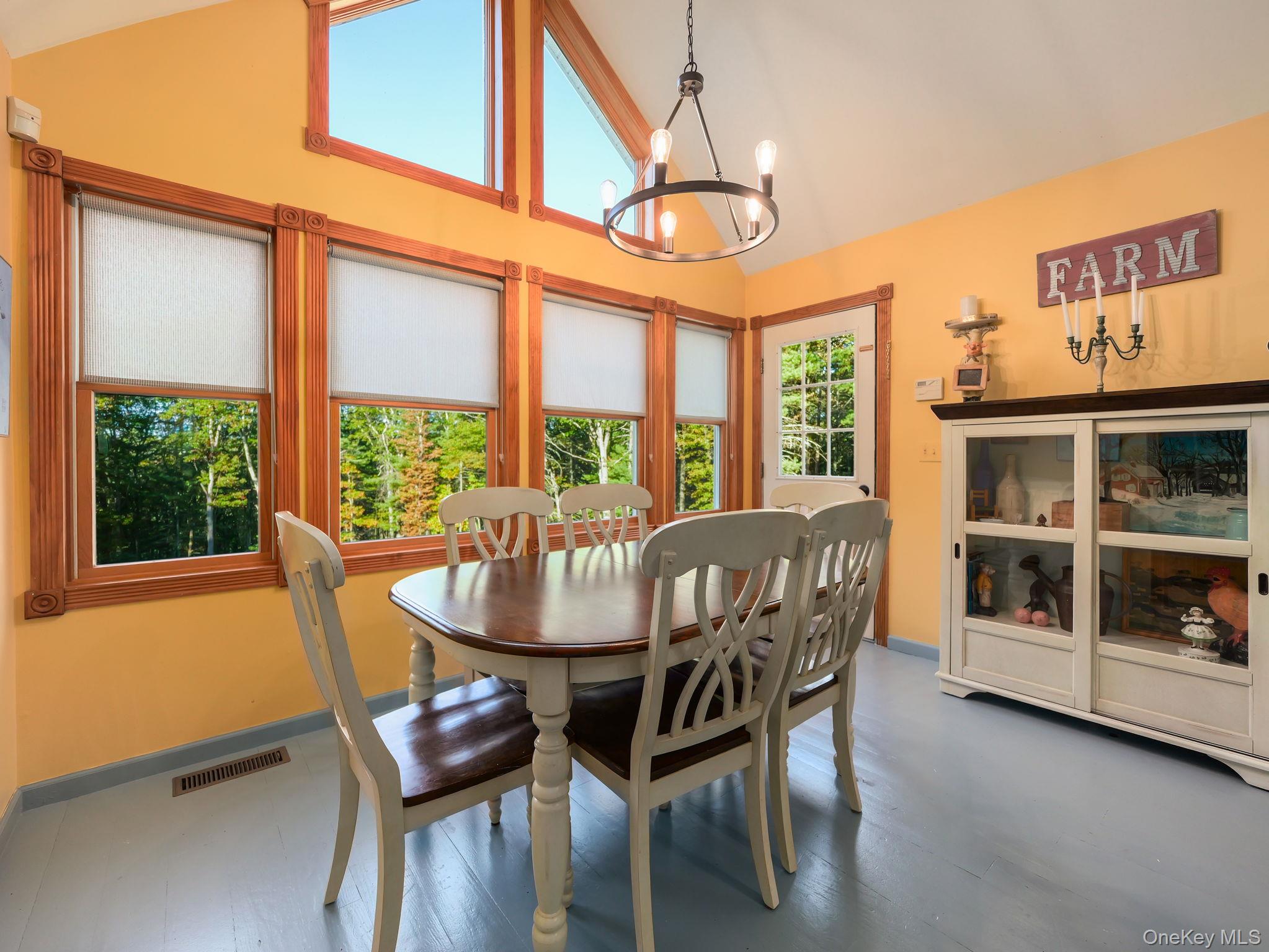 55 Ozeriany Road, Barryville, NY 12719