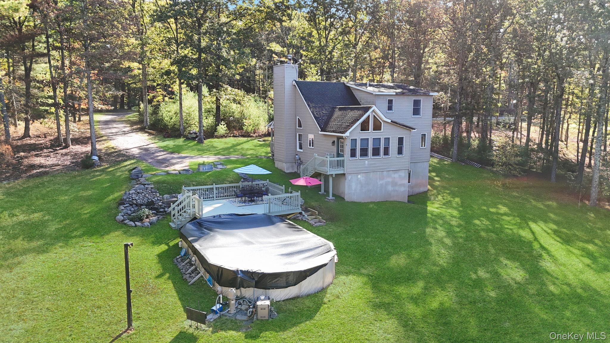 55 Ozeriany Road, Barryville, NY 12719