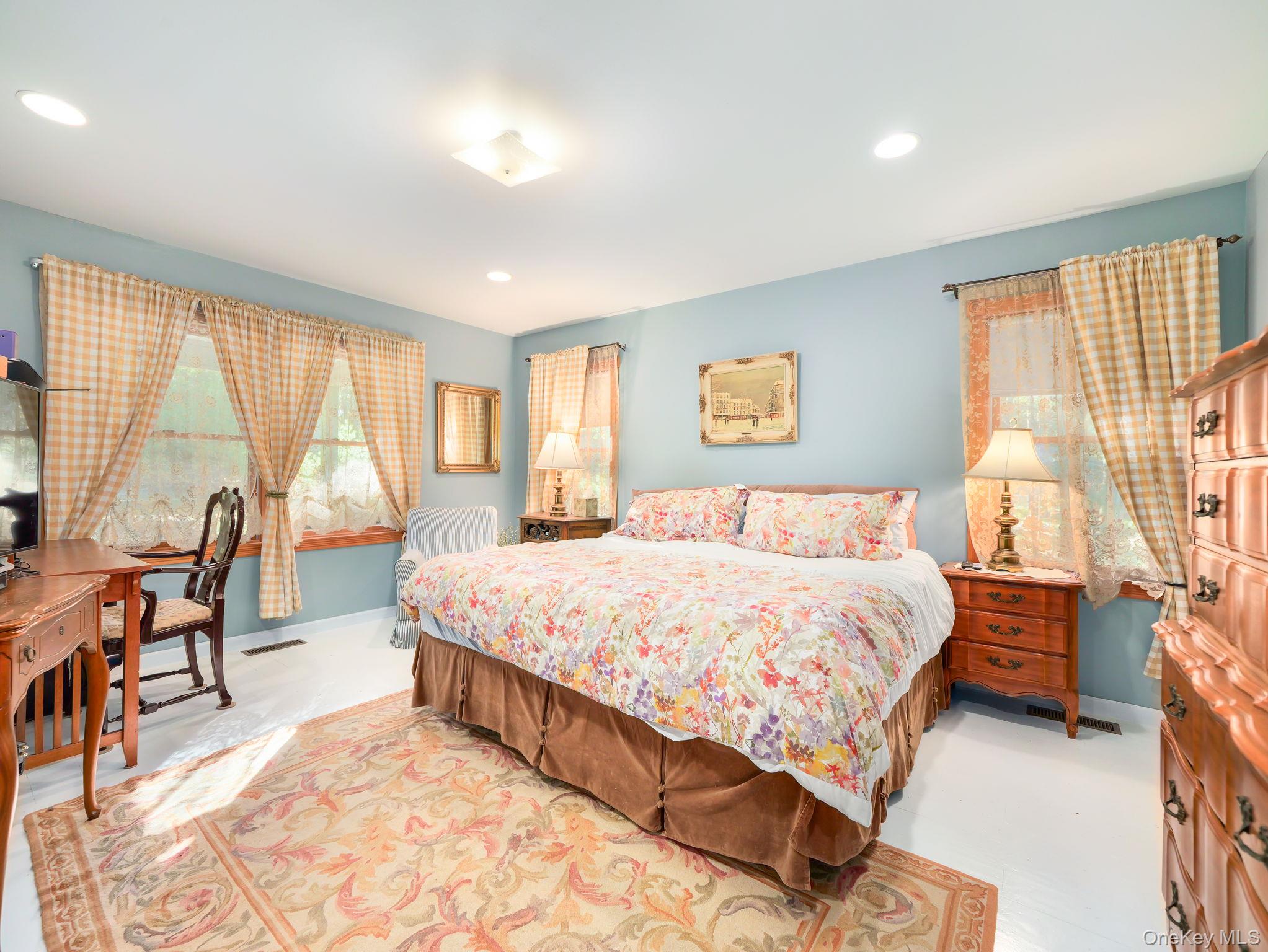 55 Ozeriany Road, Barryville, NY 12719