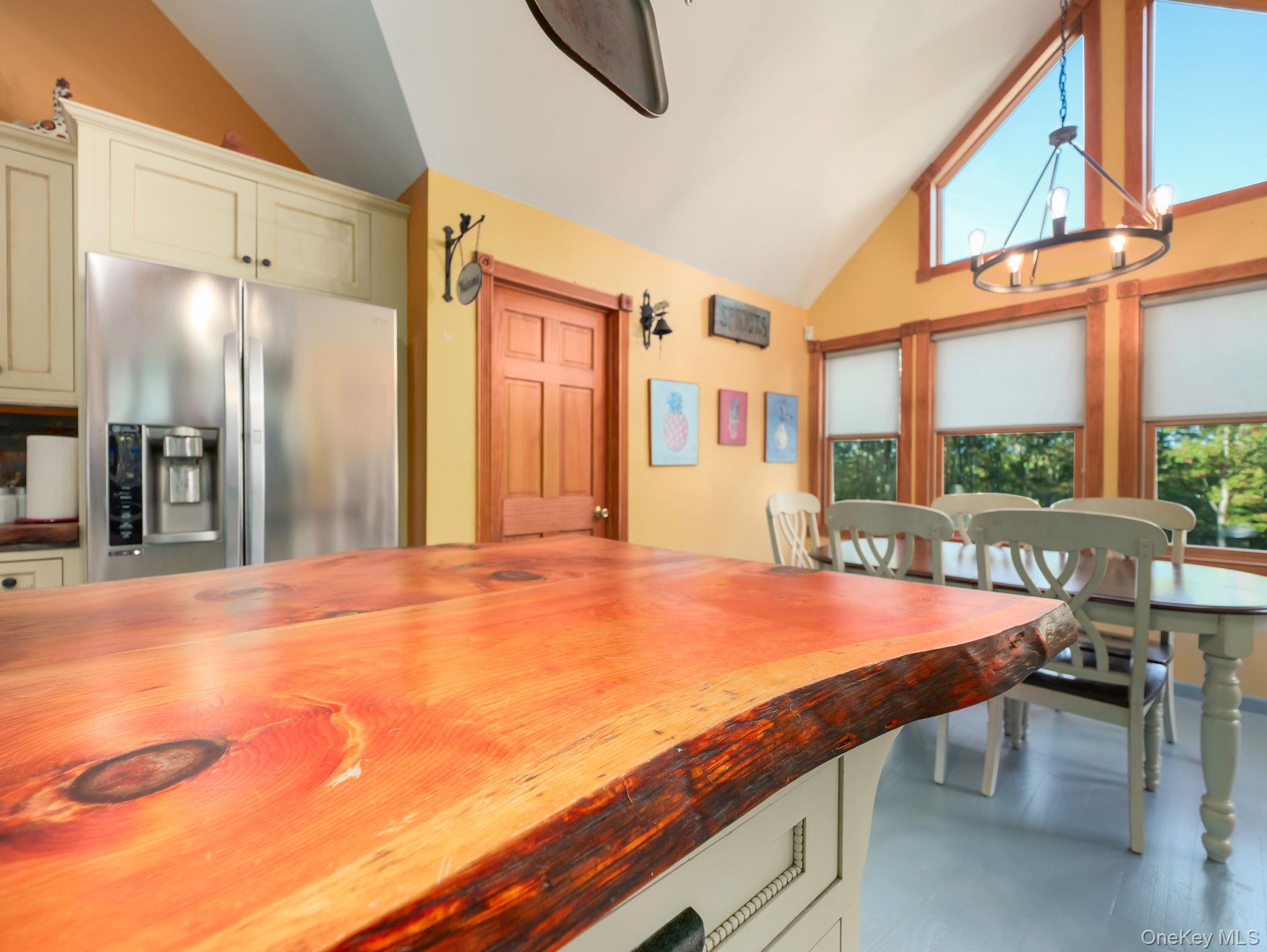 55 Ozeriany Road, Barryville, NY 12719