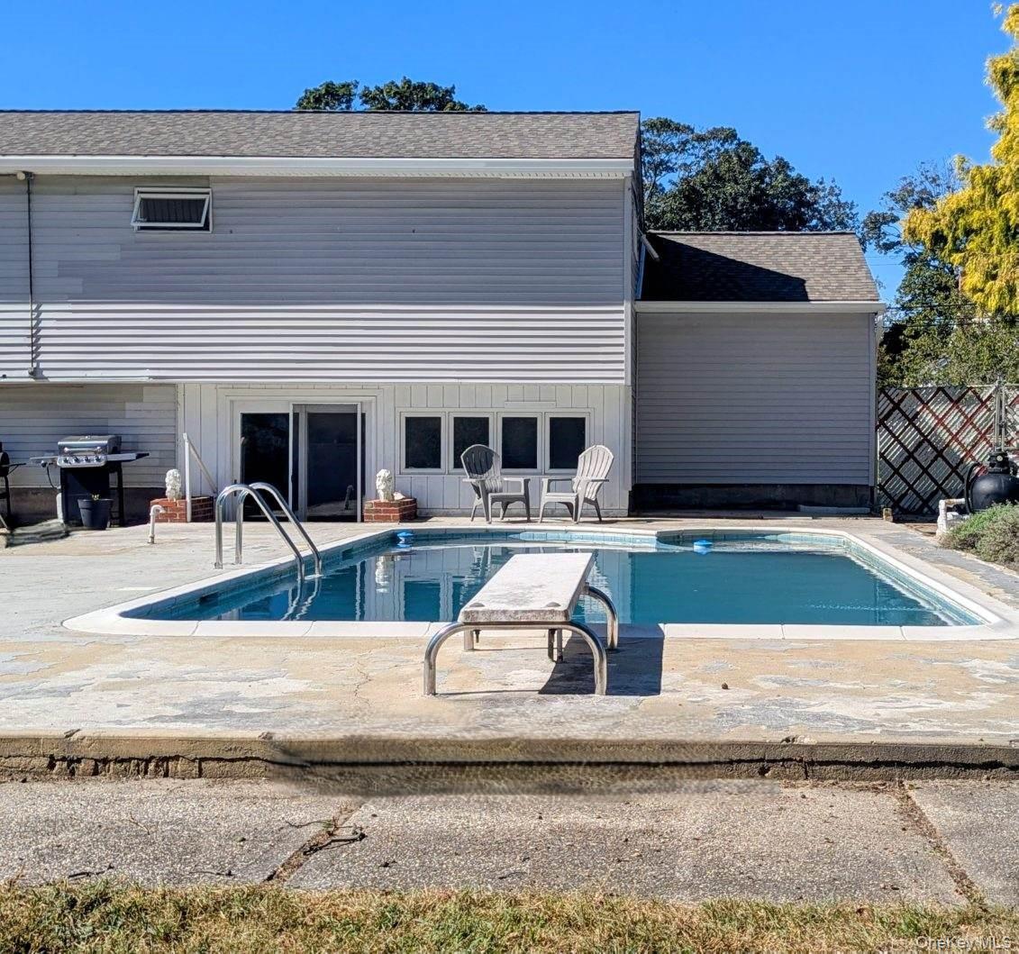 193 Connetquot Road, Bayport, NY 11705