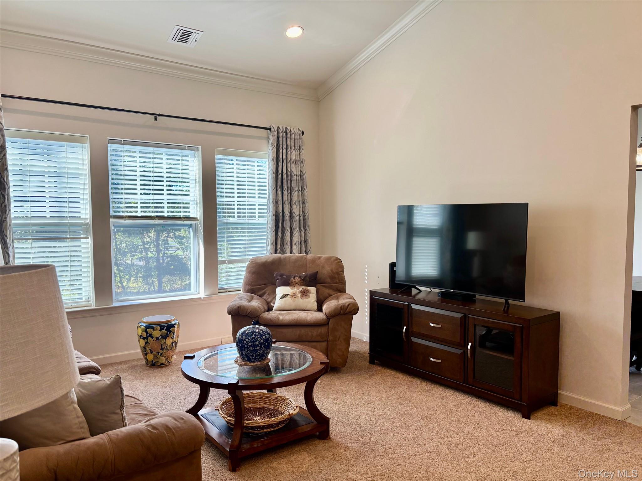 41 Greentree Court, Shirley, NY 11967