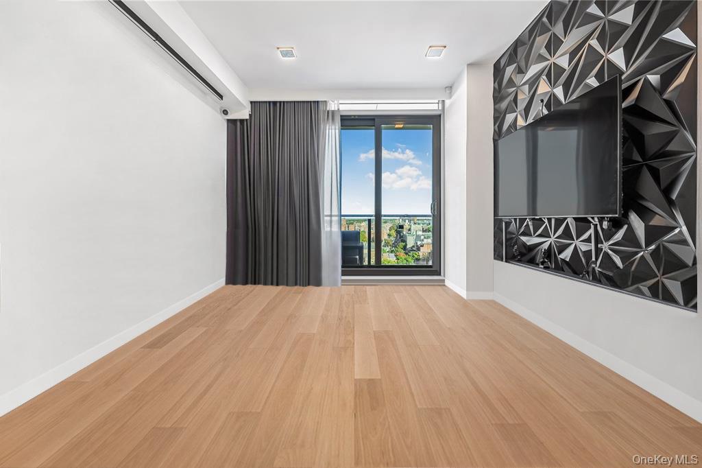 33-66 farrington street, Flushing, NY 11354