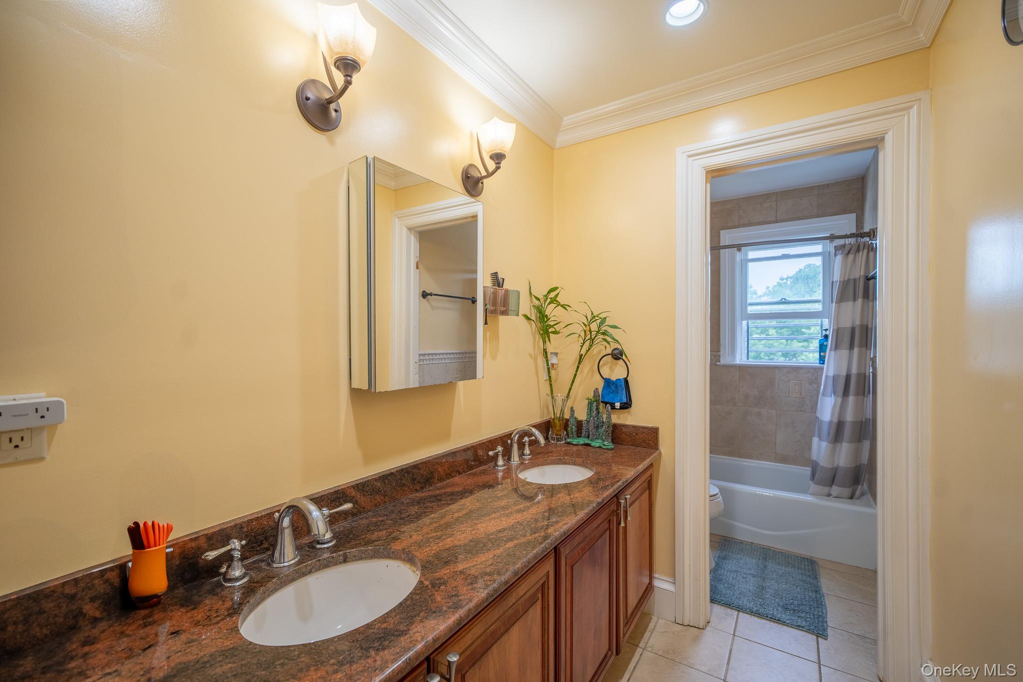 580 Valley Avenue, Yonkers, NY 10703