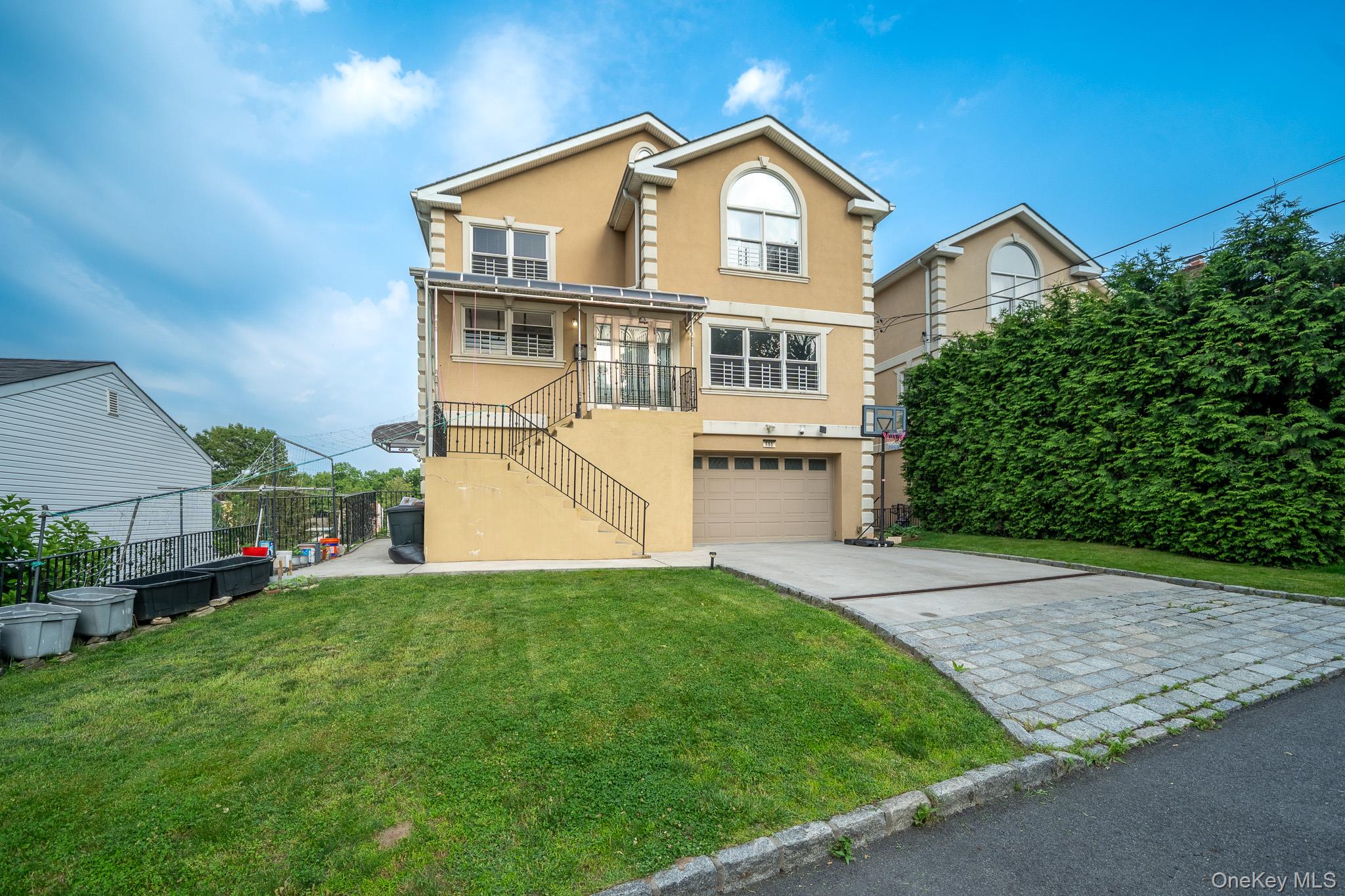 580 Valley Avenue, Yonkers, NY 10703