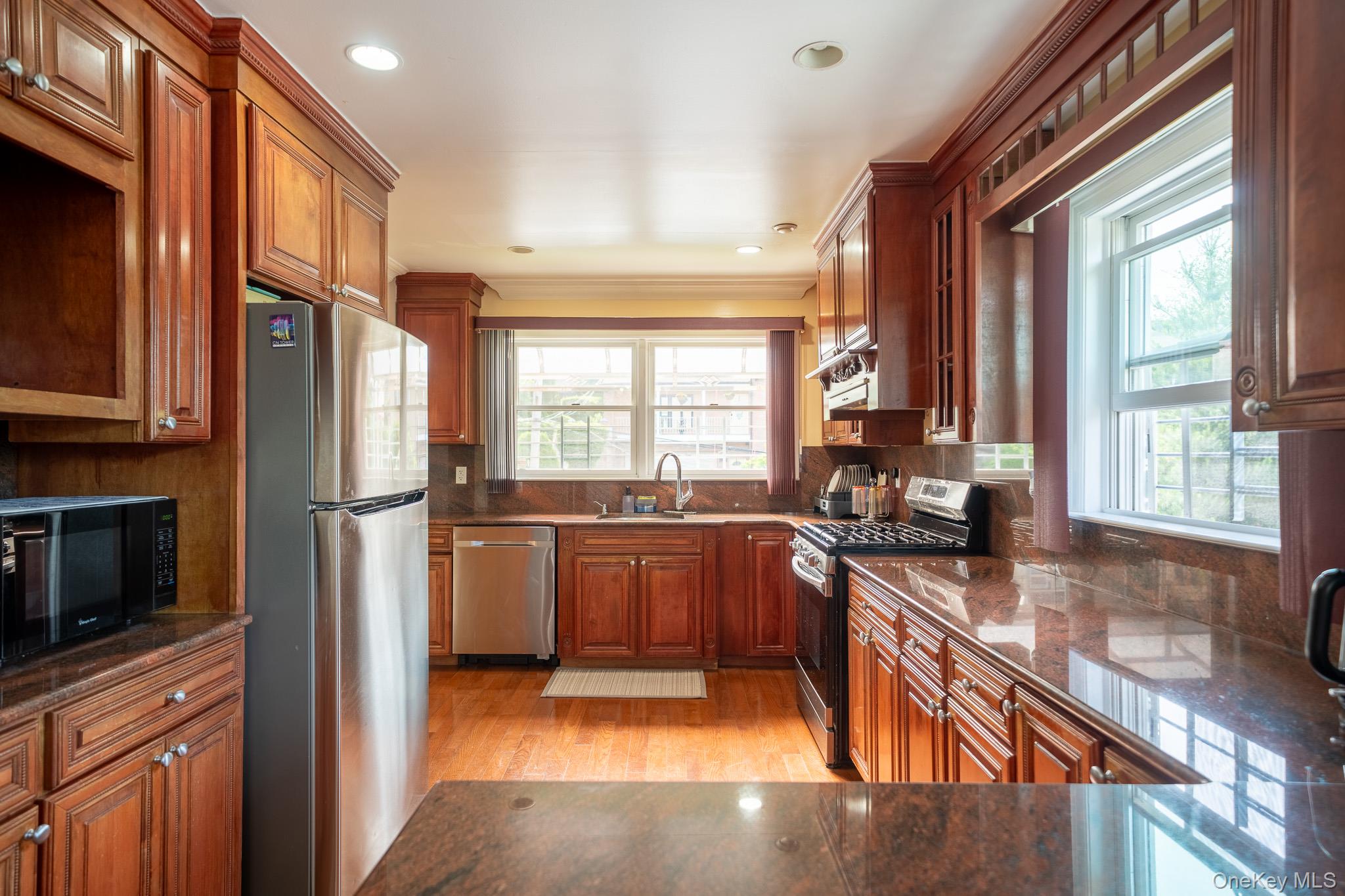 580 Valley Avenue, Yonkers, NY 10703