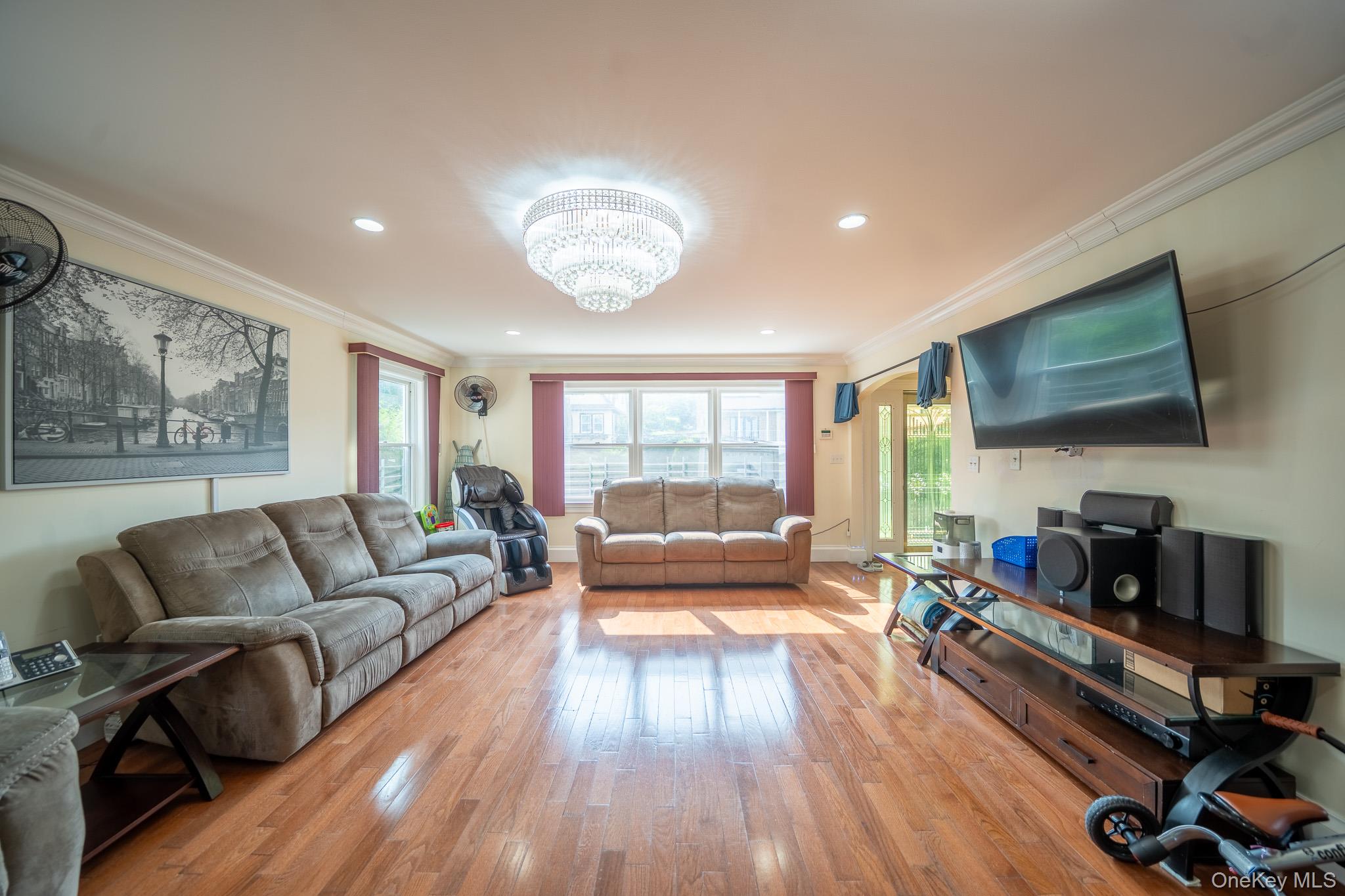 580 Valley Avenue, Yonkers, NY 10703