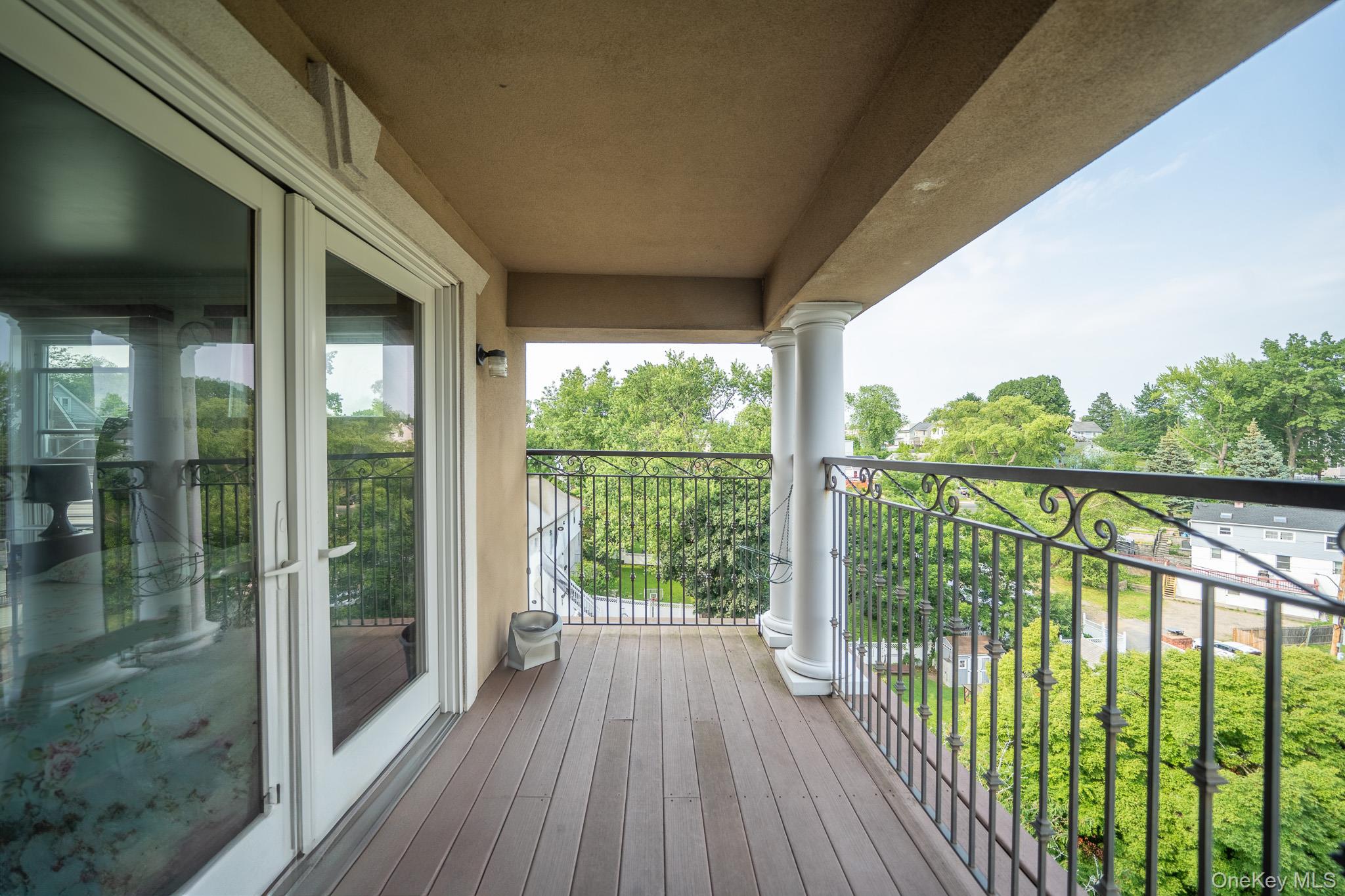 580 Valley Avenue, Yonkers, NY 10703