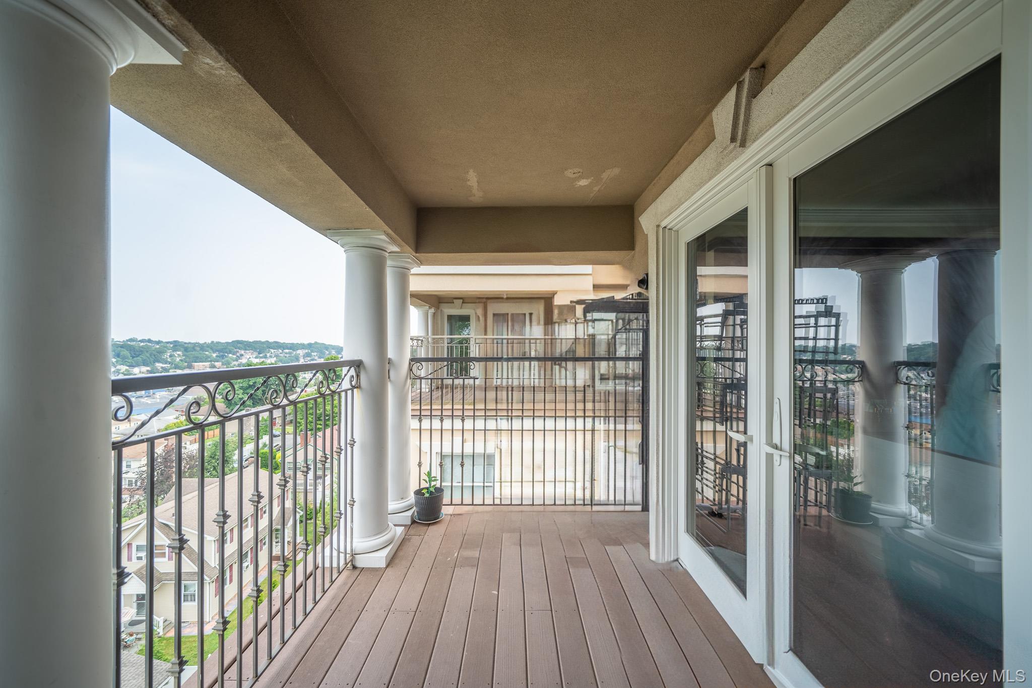 580 Valley Avenue, Yonkers, NY 10703