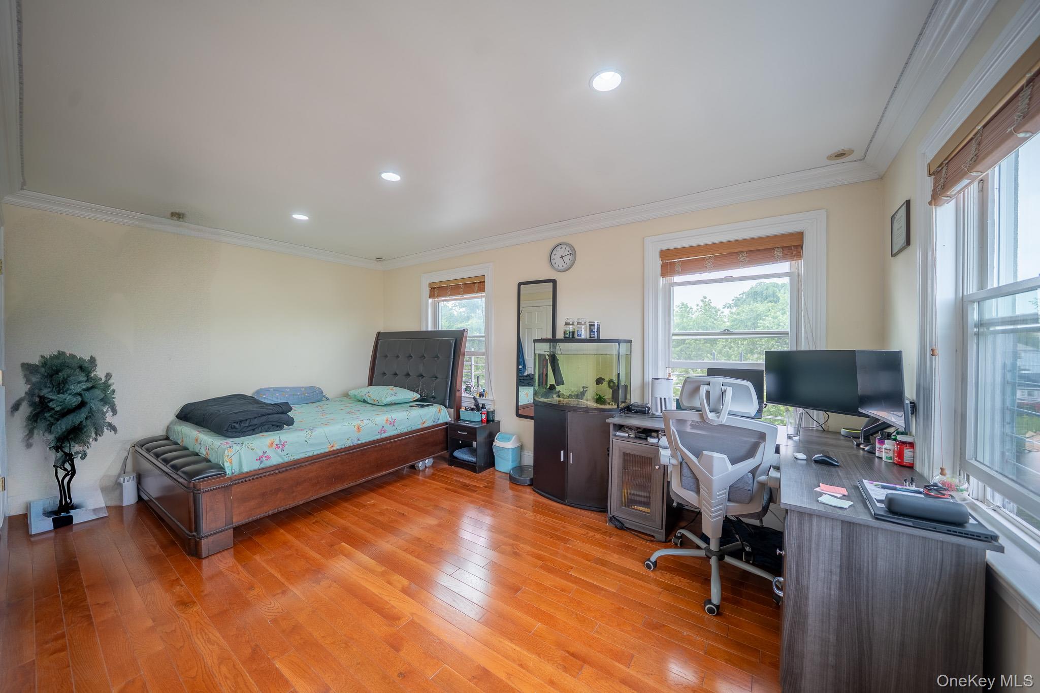 580 Valley Avenue, Yonkers, NY 10703