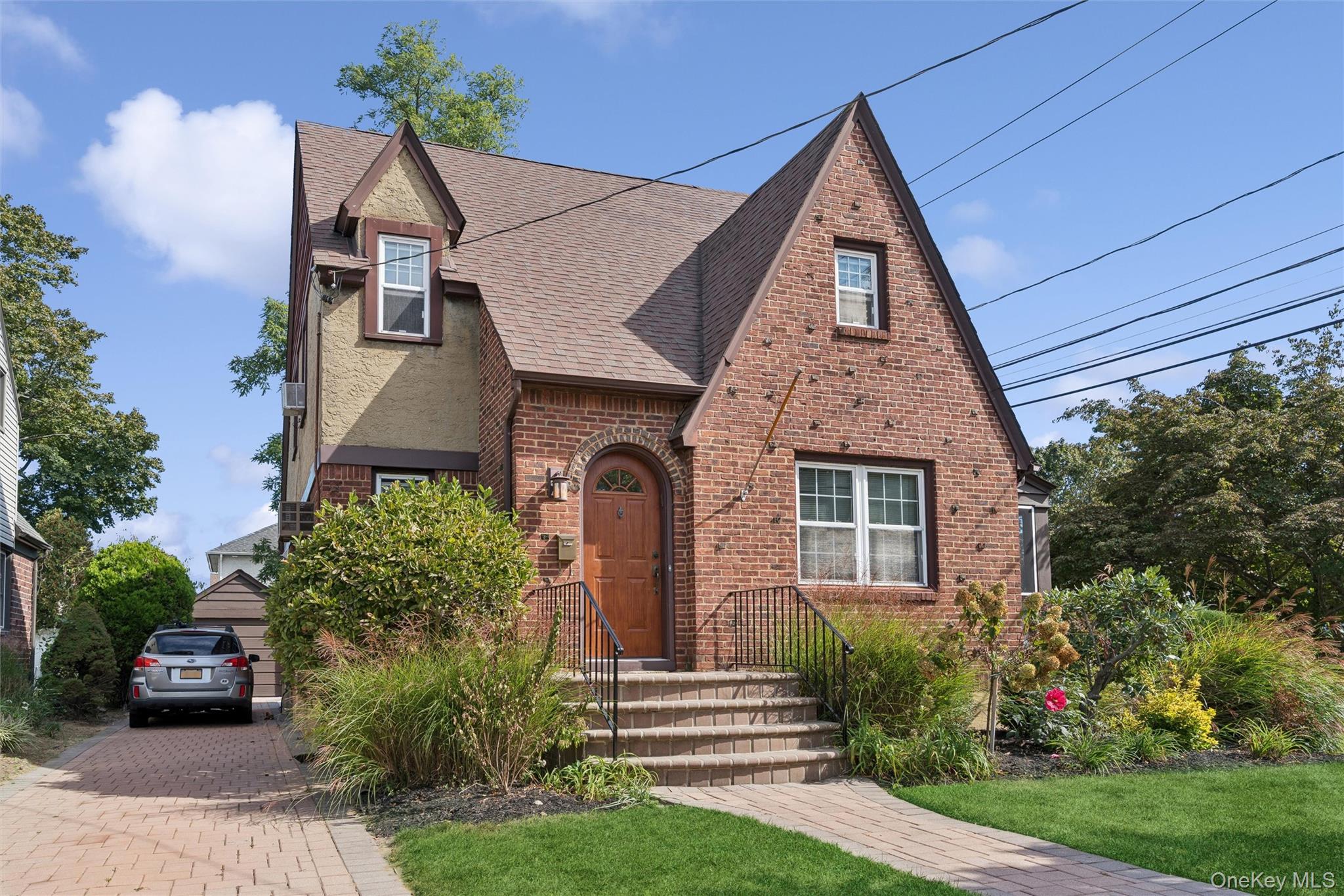 9 Troy Place, Merrick, NY 11566