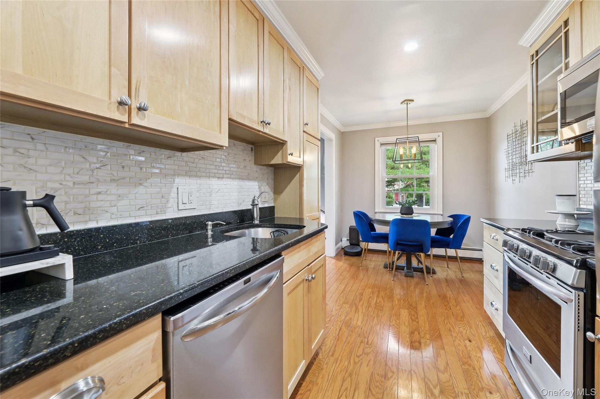 19 Doxbury Lane, Suffern, NY 10901