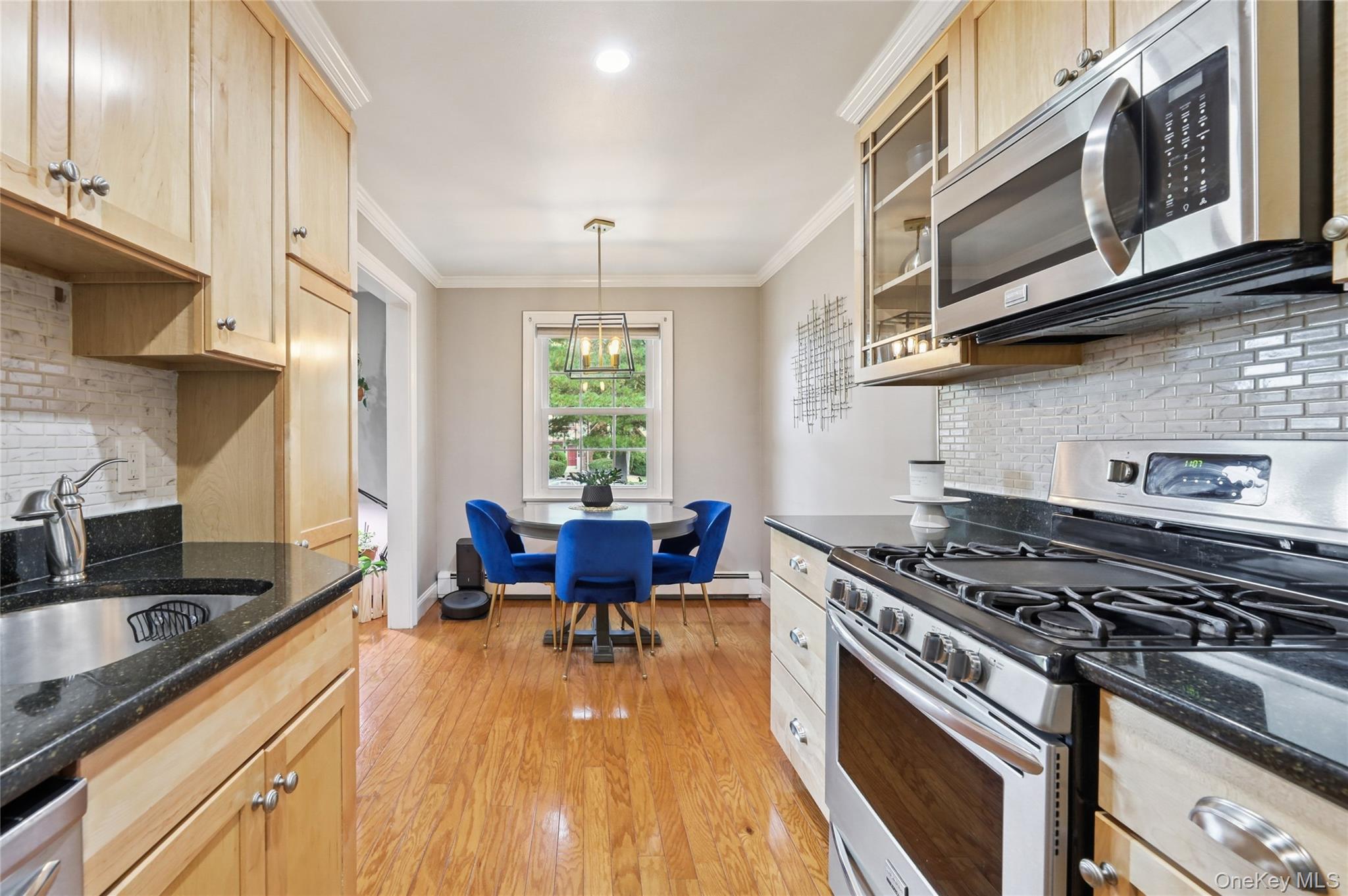 19 Doxbury Lane, Suffern, NY 10901