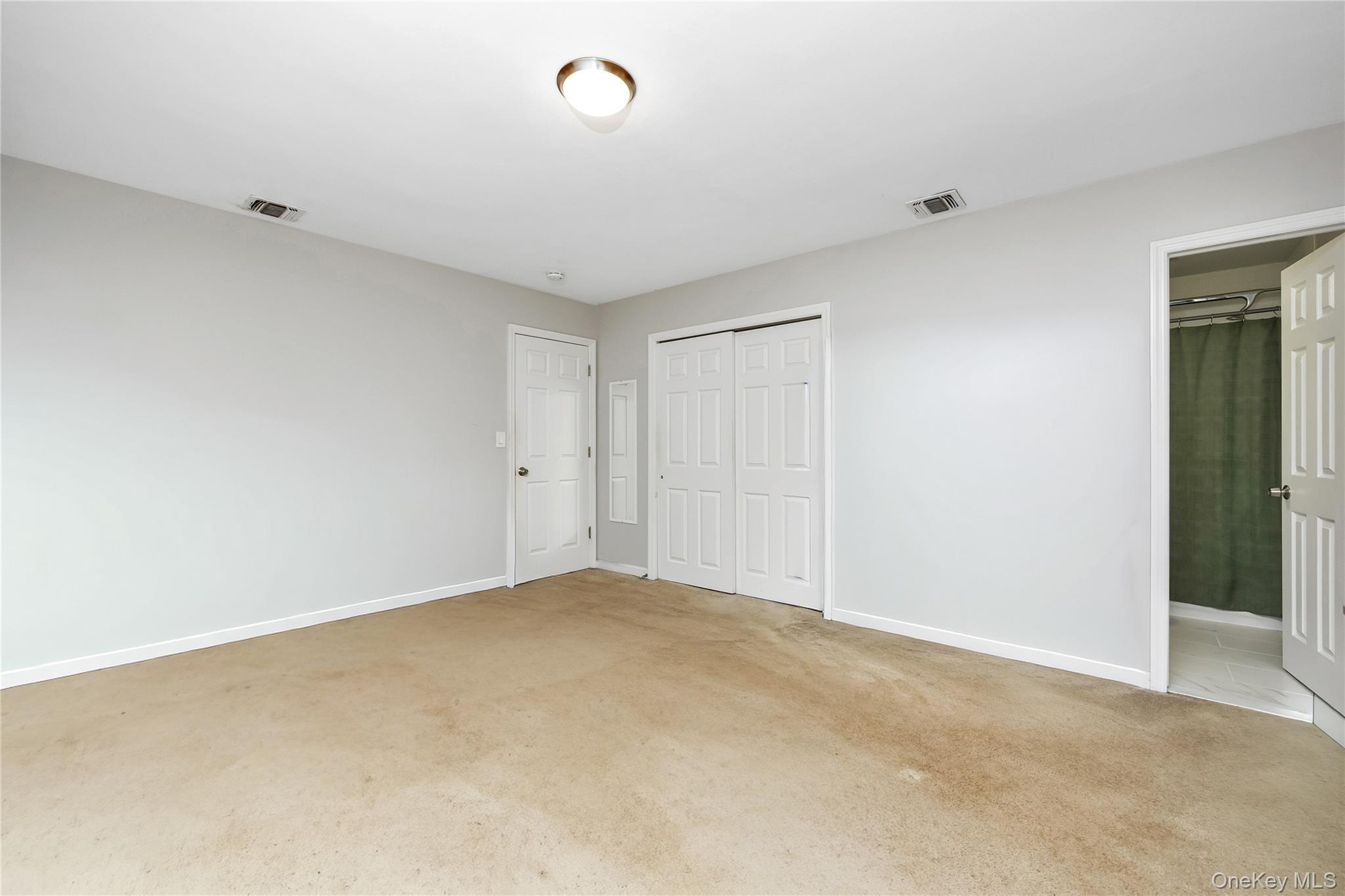 11 Cobblestone Drive, Ridge, NY 11961