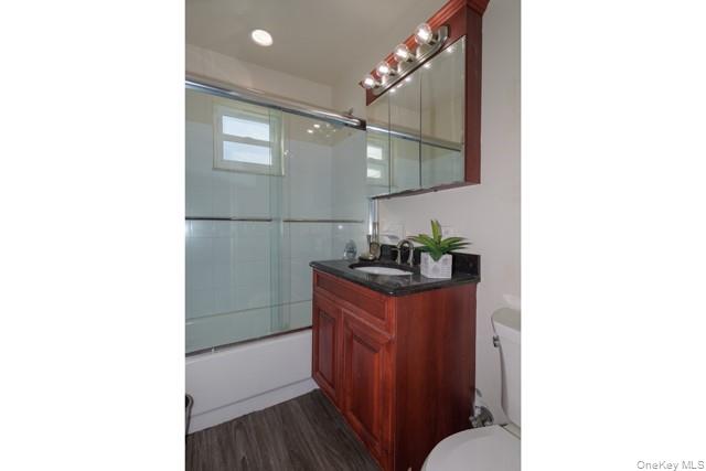 660 Veterans Highway # 4-2E, Hauppauge, NY 11788