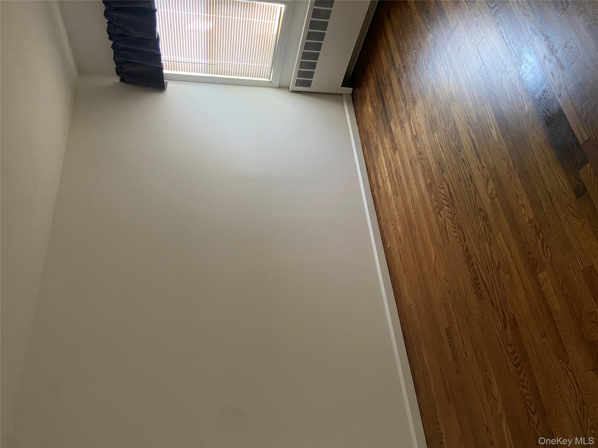 18 Hitchcock Lane, Farmingdale, NY 11735