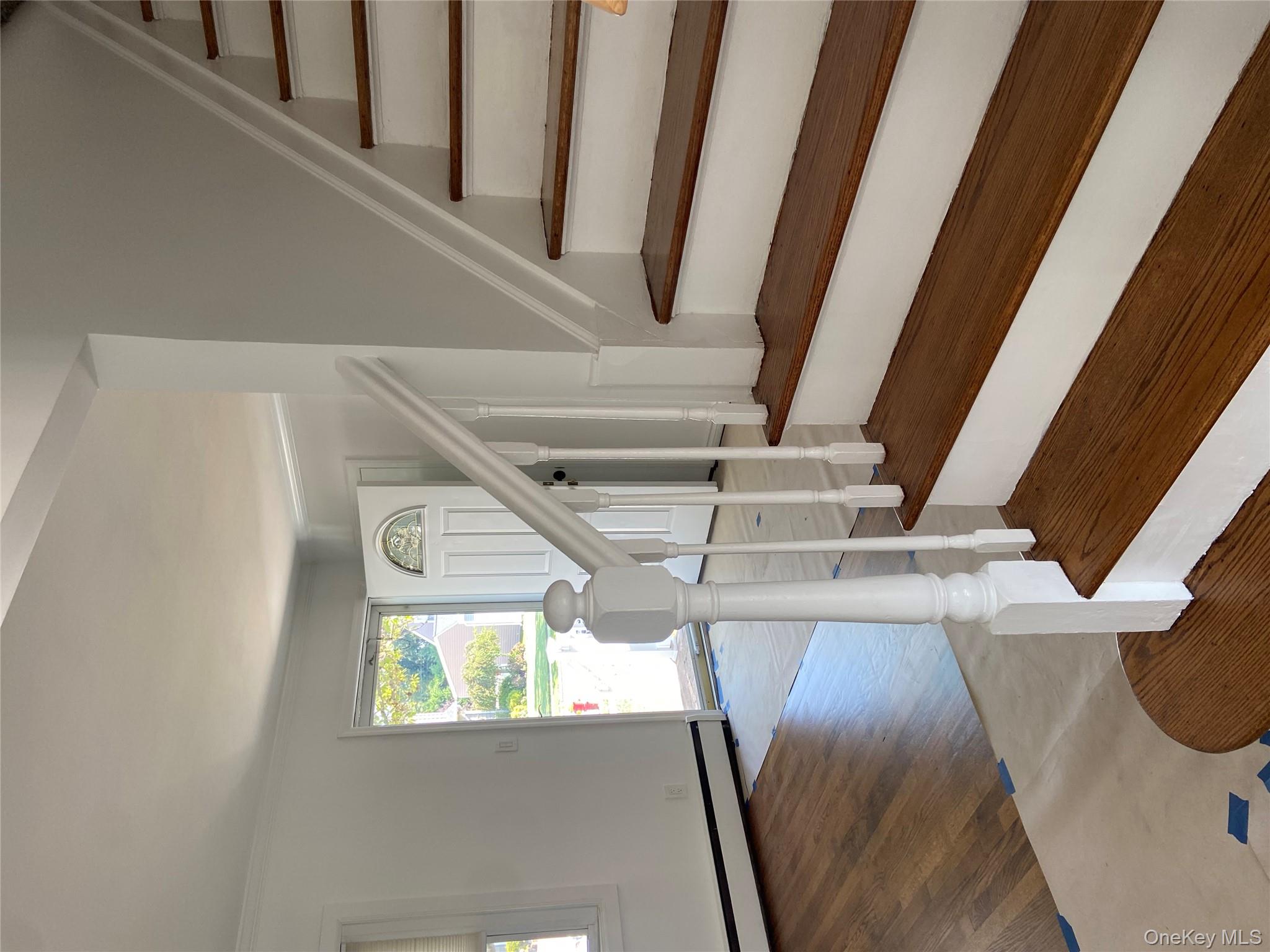 18 Hitchcock Lane, Farmingdale, NY 11735