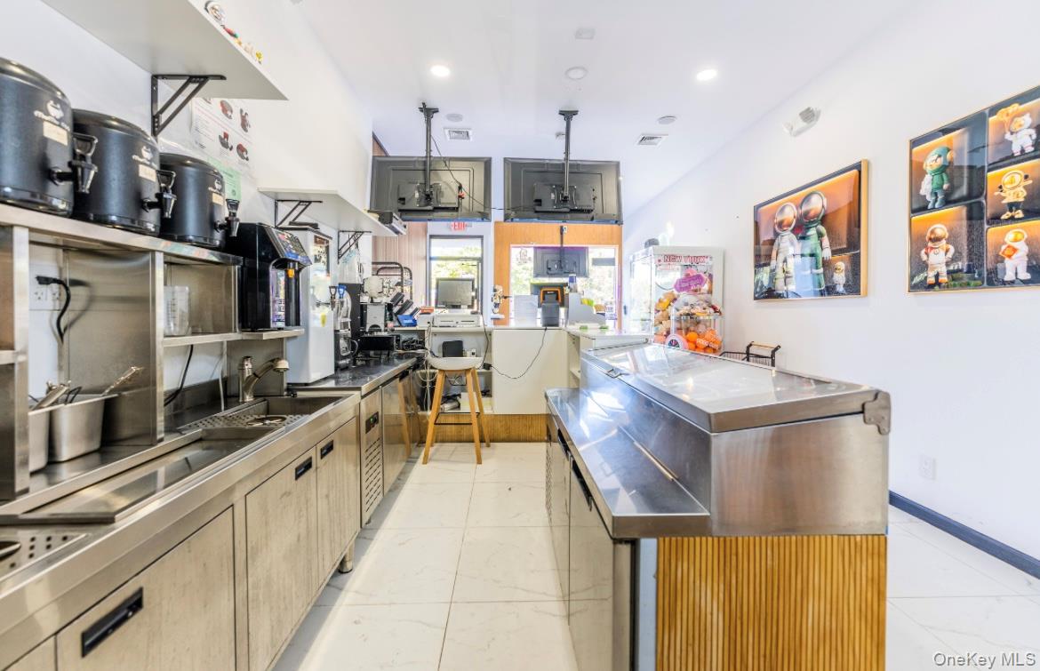 28-82 Merrick Rd, Bellmore, NY 11710