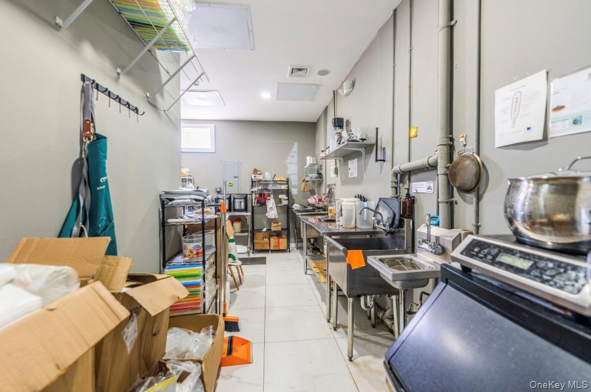 28-82 Merrick Rd, Bellmore, NY 11710