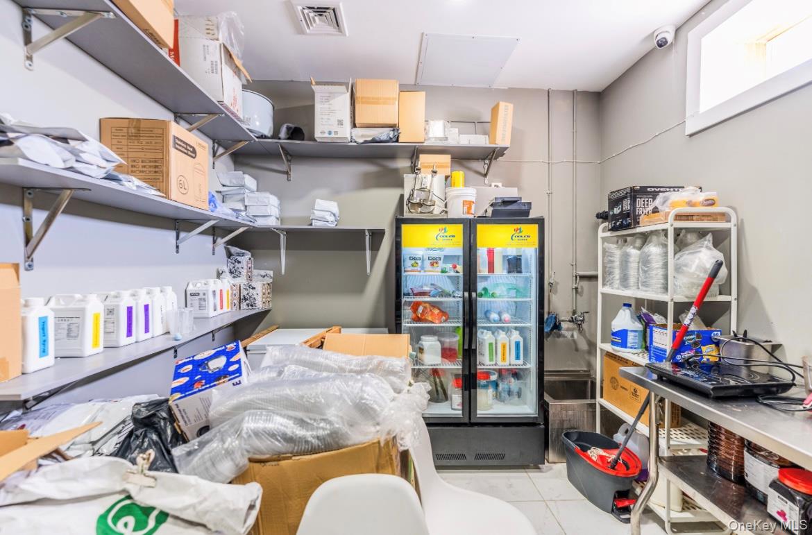 28-82 Merrick Rd, Bellmore, NY 11710