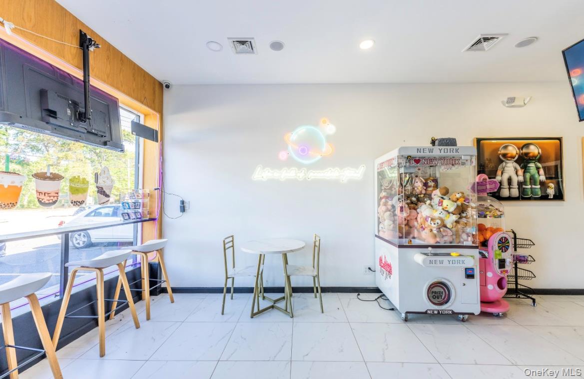 28-82 Merrick Rd, Bellmore, NY 11710