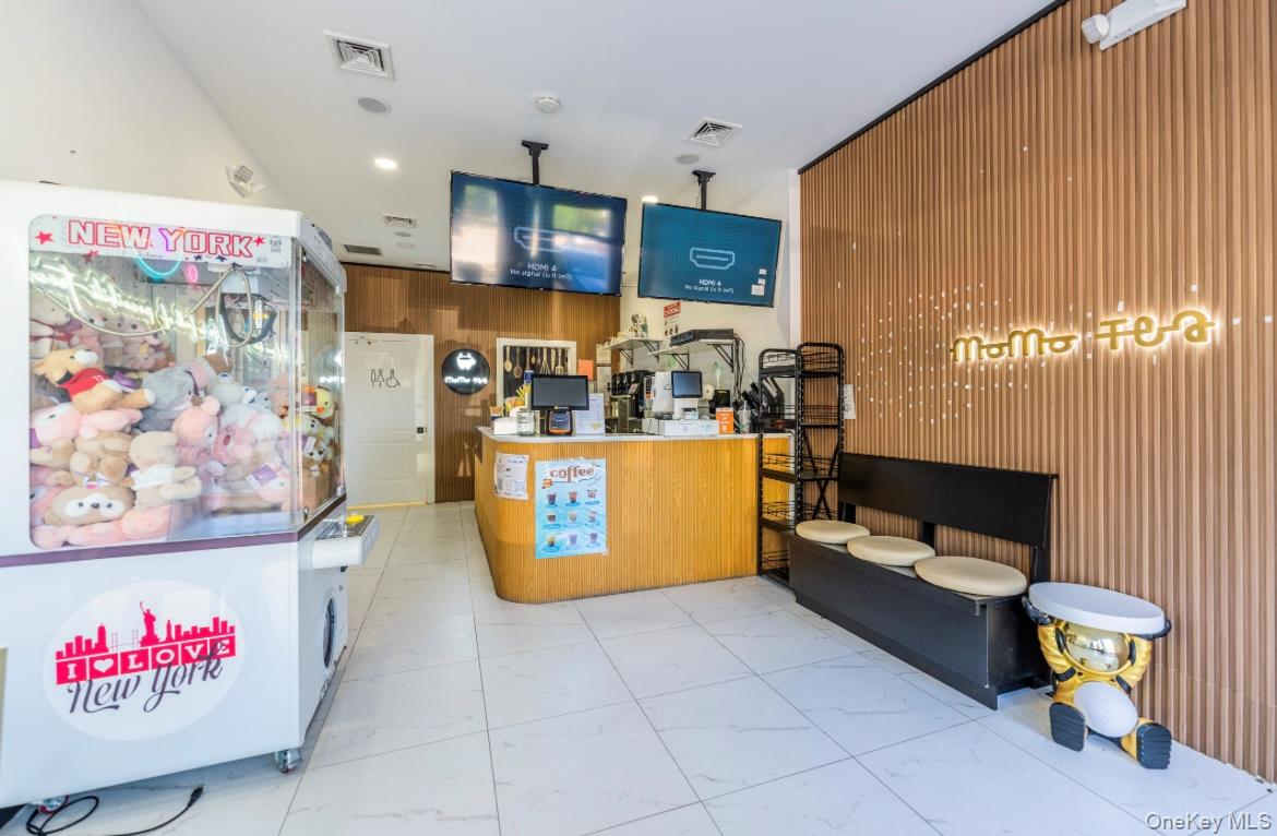 28-82 Merrick Rd, Bellmore, NY 11710