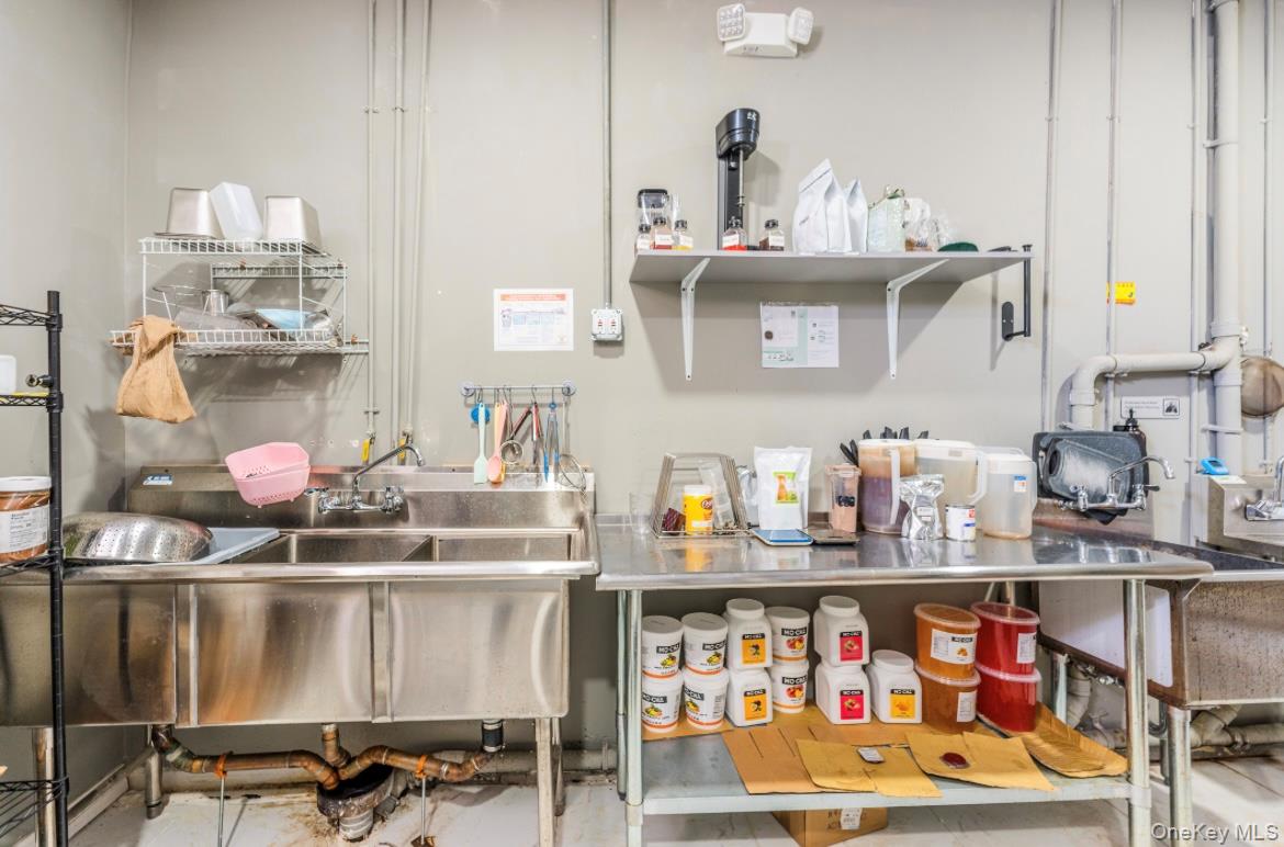 28-82 Merrick Rd, Bellmore, NY 11710