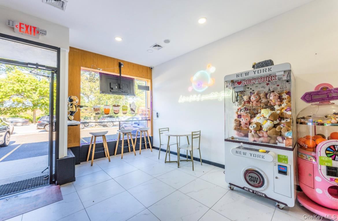 28-82 Merrick Rd, Bellmore, NY 11710