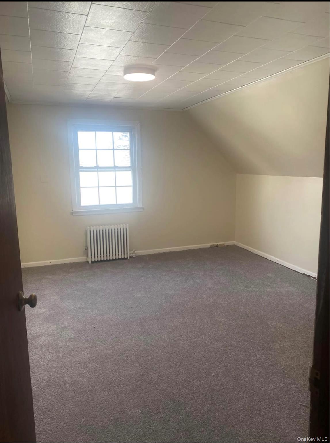 211 Mineola Avenue, Carle Place, NY 11514