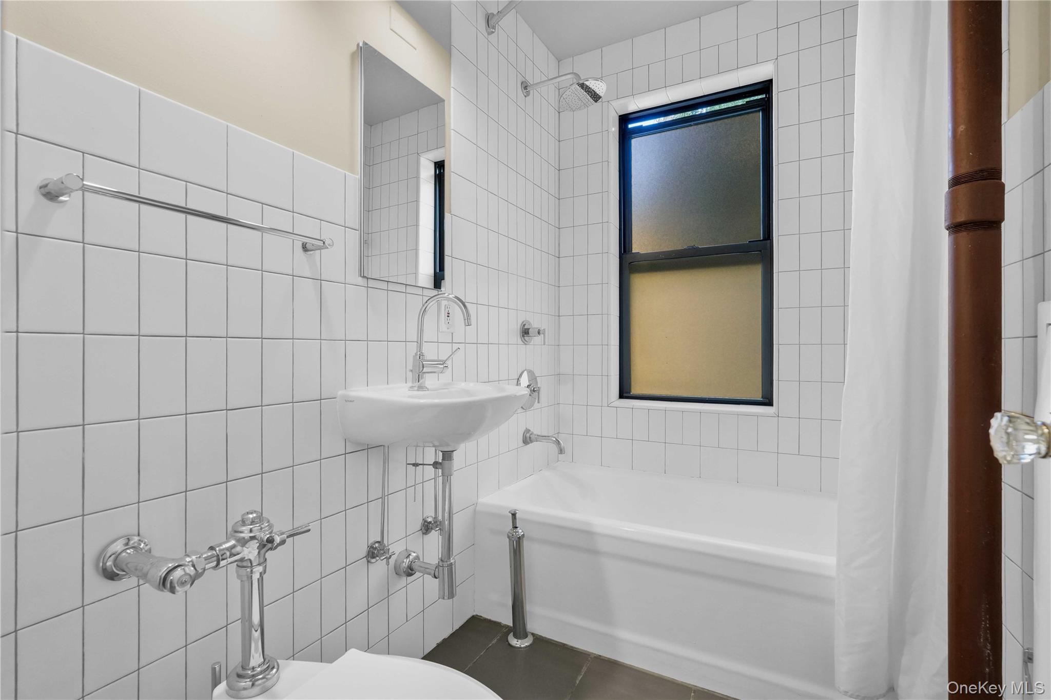 30-83 Crescent Street # 2B, Astoria, NY 11102