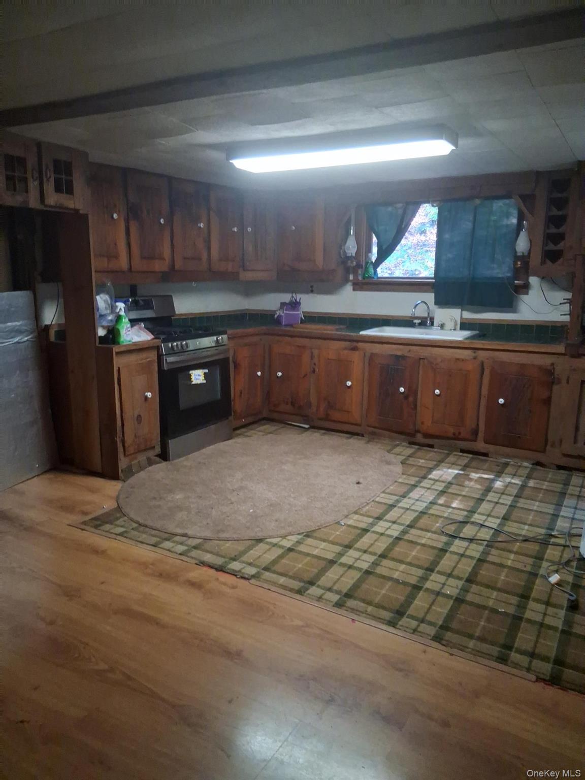 84 North Road, Red Hook, NY 12571