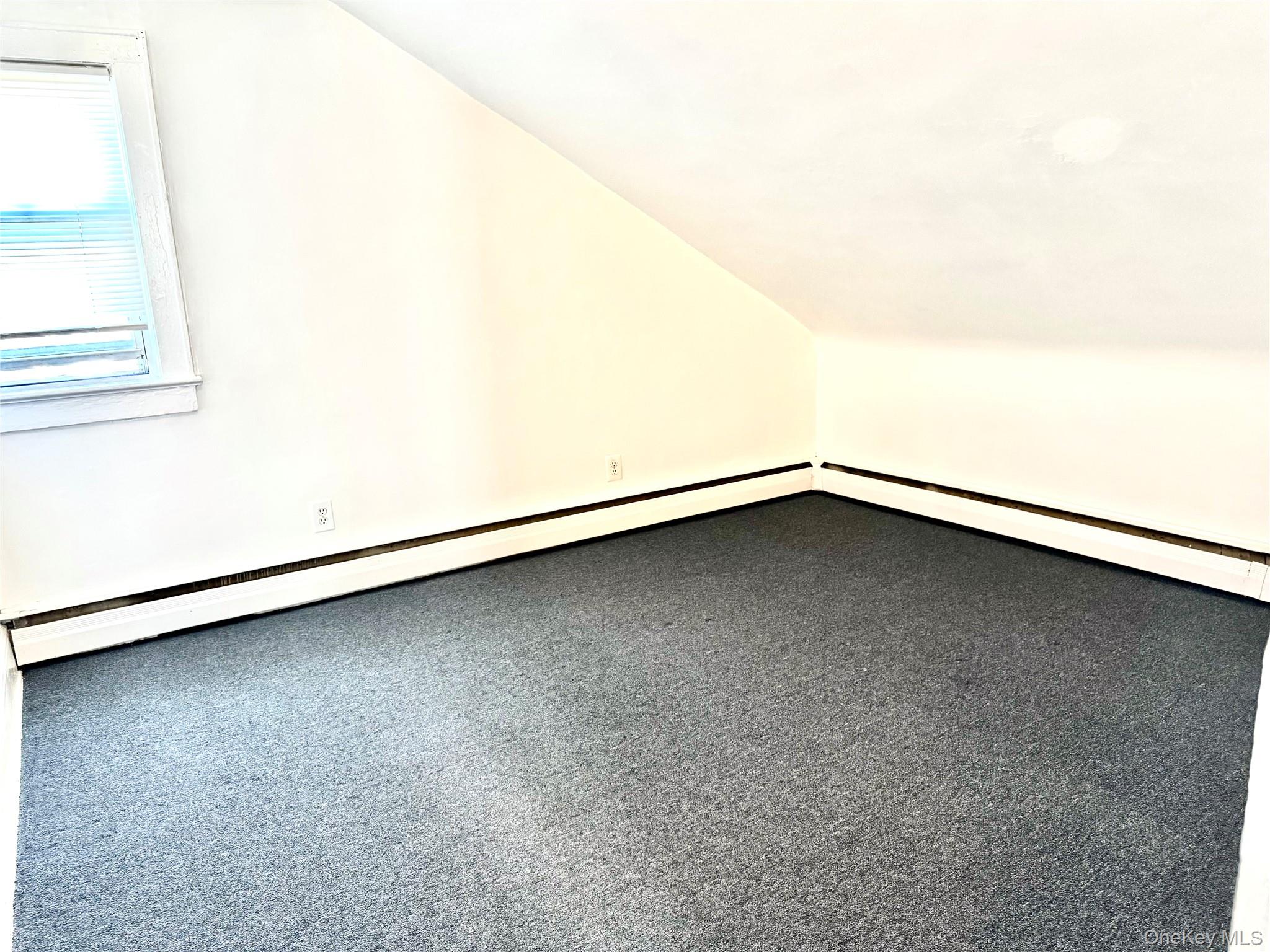 1573 9th Street, West Babylon, NY 11704