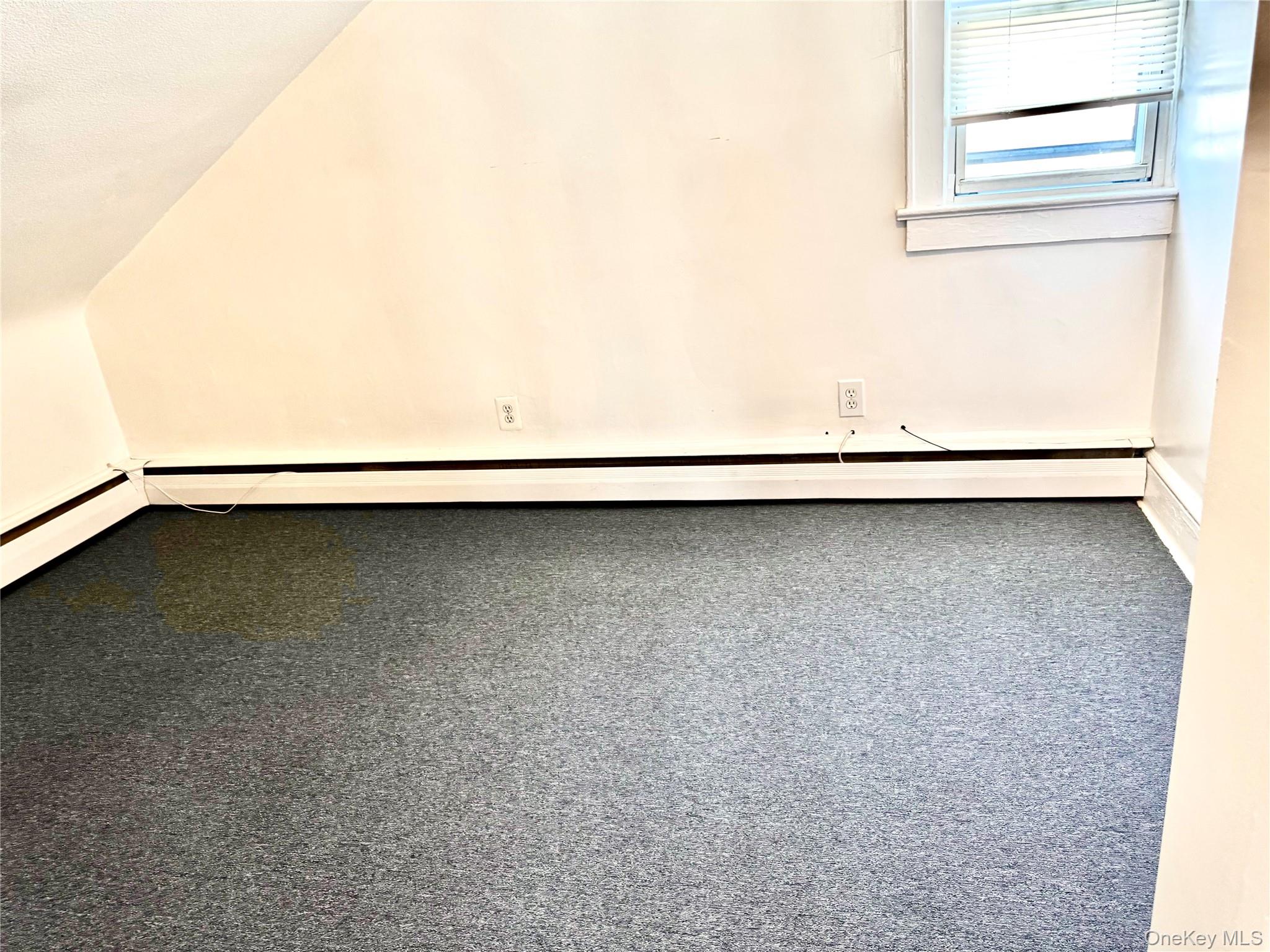 1573 9th Street, West Babylon, NY 11704