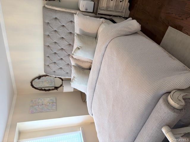 7818 65th Street, Glendale, NY 11385