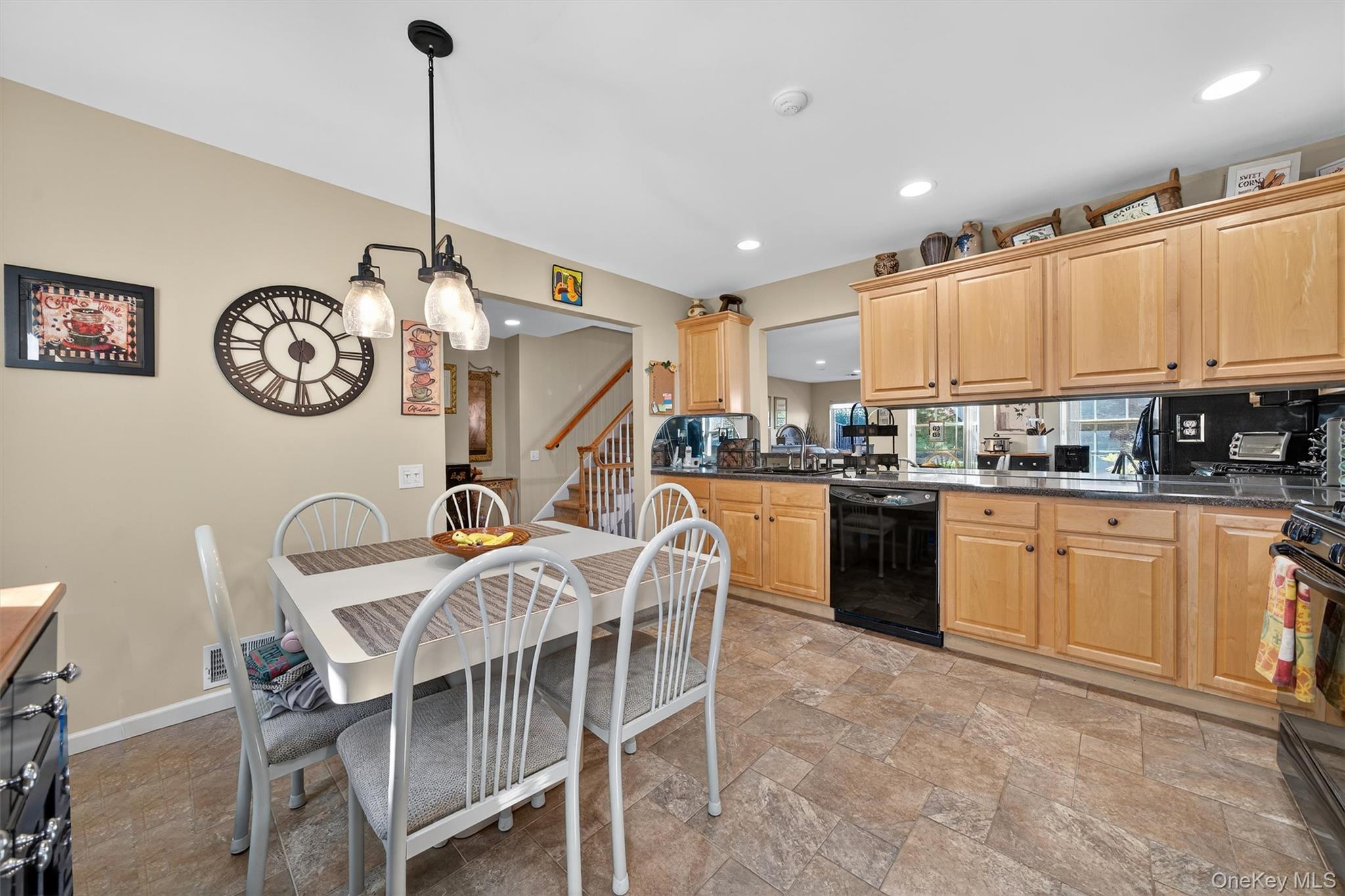 67 Jamie Court, Suffern, NY 10901