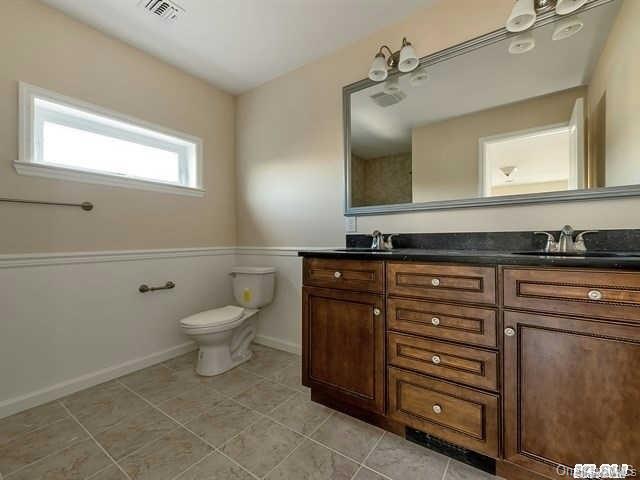 3665 Carrel Boulevard, Oceanside, NY 11572