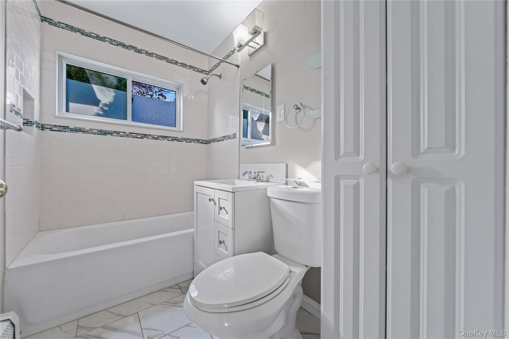 71 Chimney Lane, Levittown, NY 11756