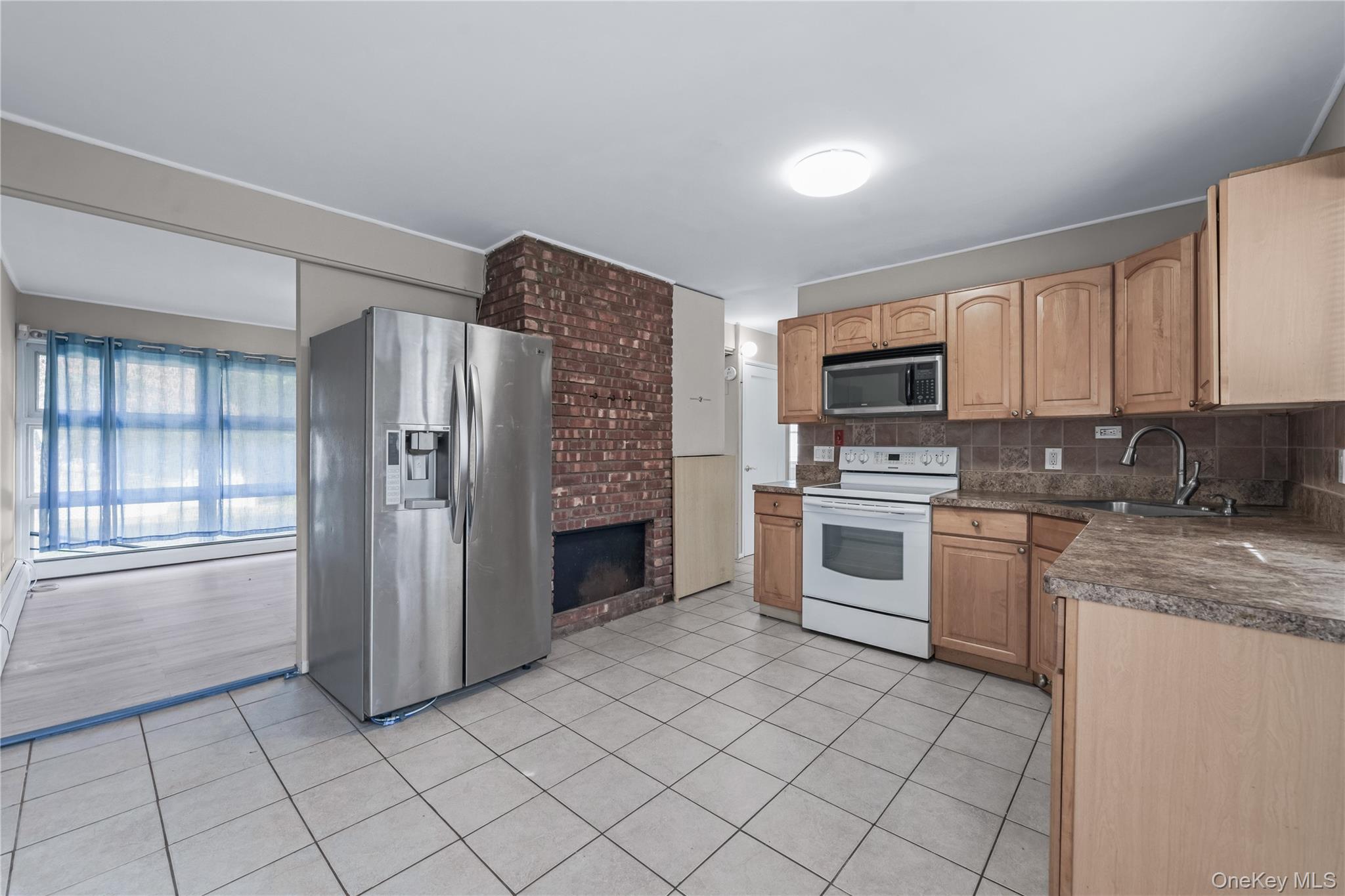 71 Chimney Lane, Levittown, NY 11756