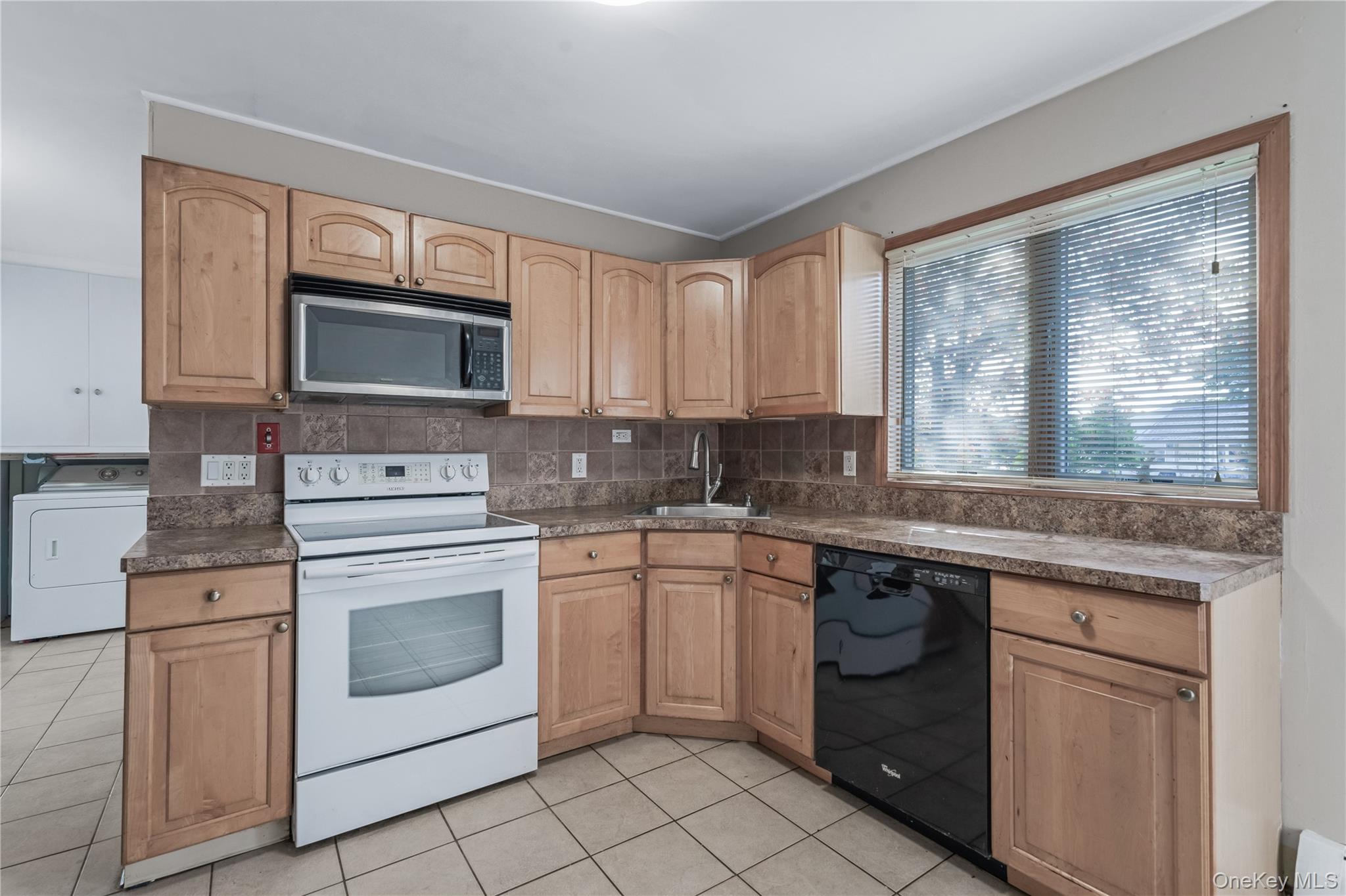 71 Chimney Lane, Levittown, NY 11756