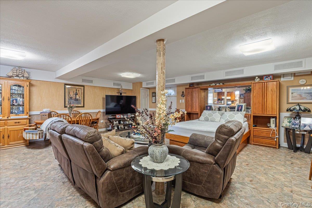 15016 26th Avenue, Flushing, NY 11354