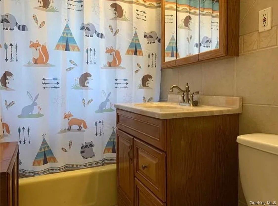 15016 26th Avenue, Flushing, NY 11354