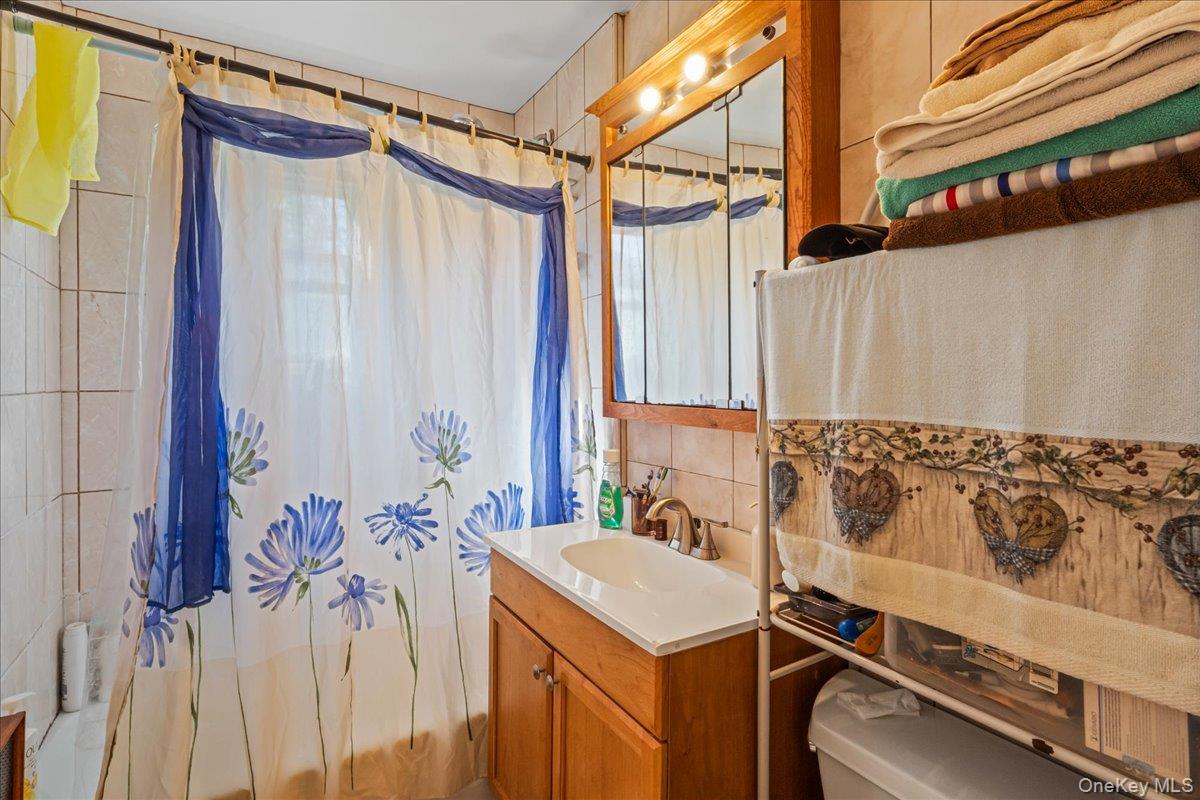 15016 26th Avenue, Flushing, NY 11354