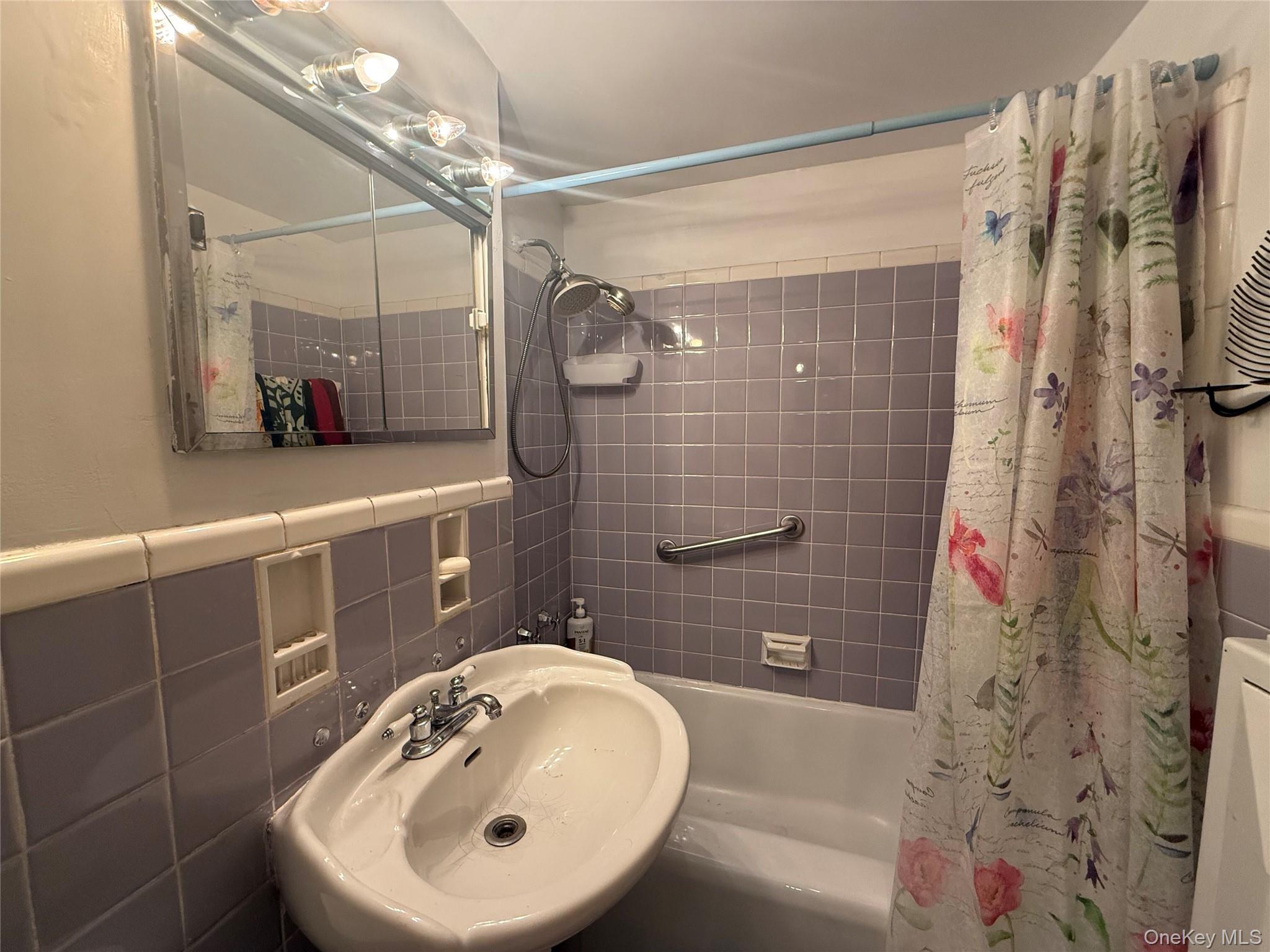 97-40 62 Drive # 11G, Rego Park, NY 11374